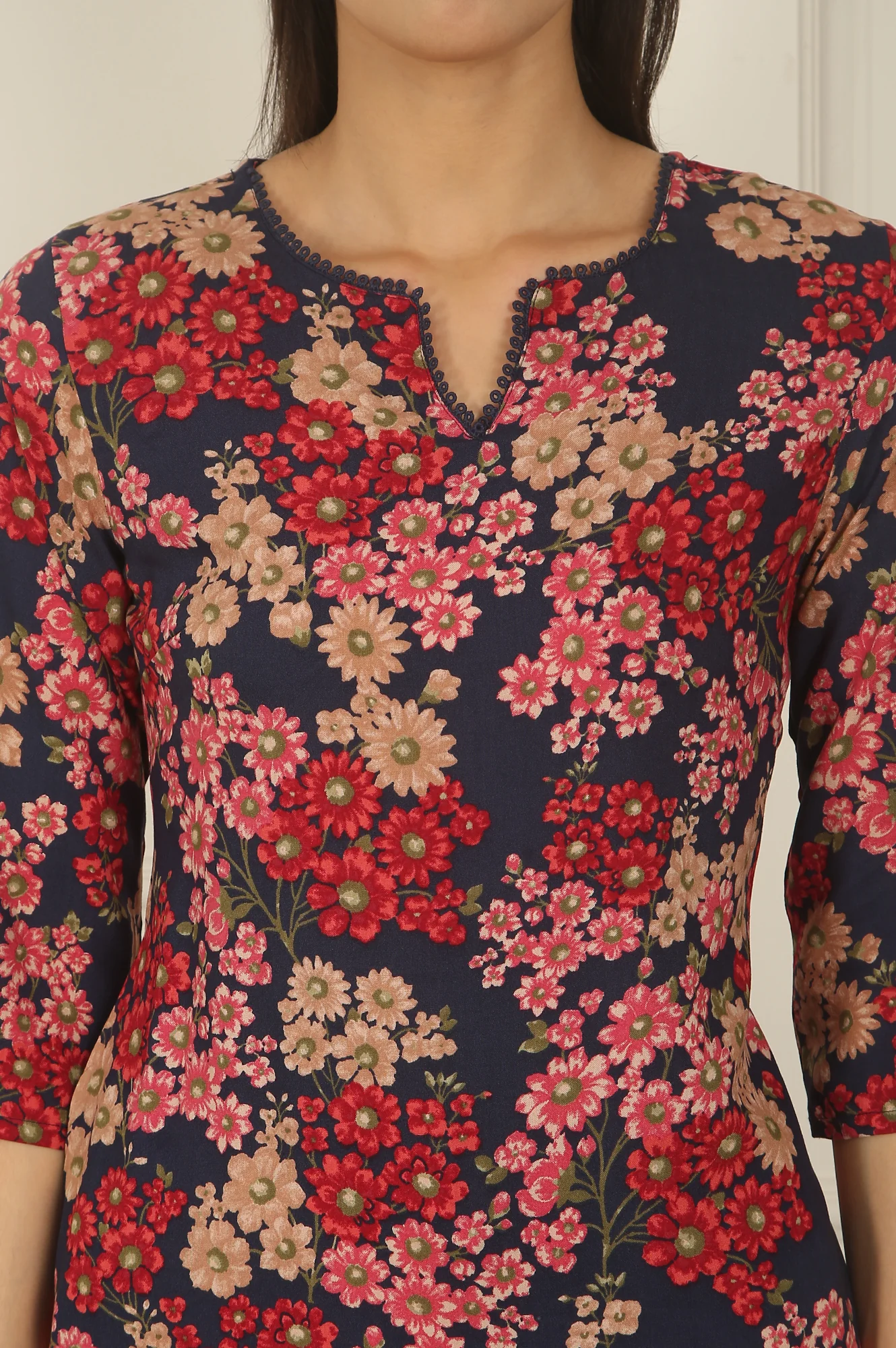 Navy Blue Floral Printed Textured Cotton Straight Summer Kurta - Image 4