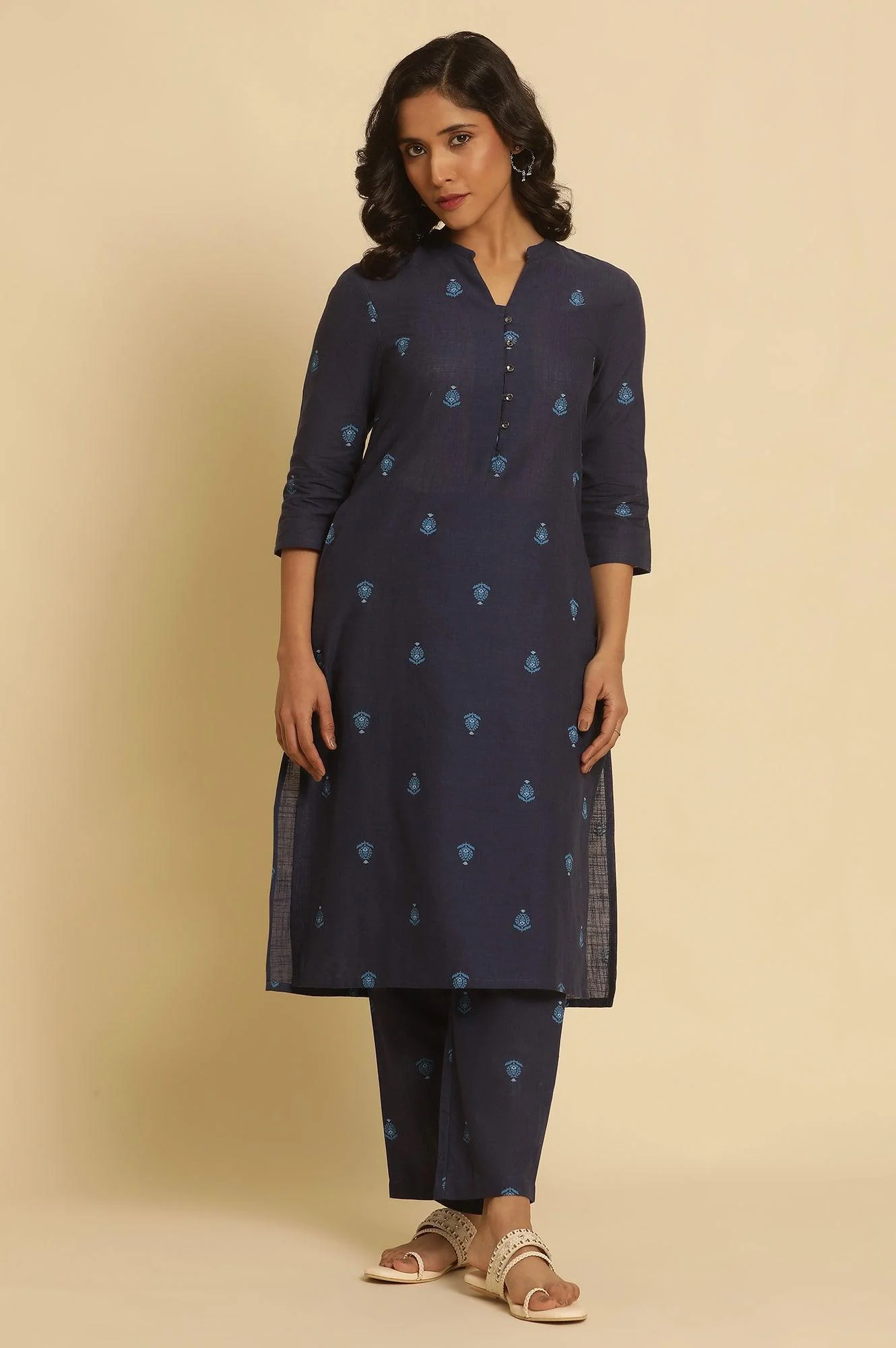 Navy Blue Printed Cotton Kurta And Pants Set - Image 2