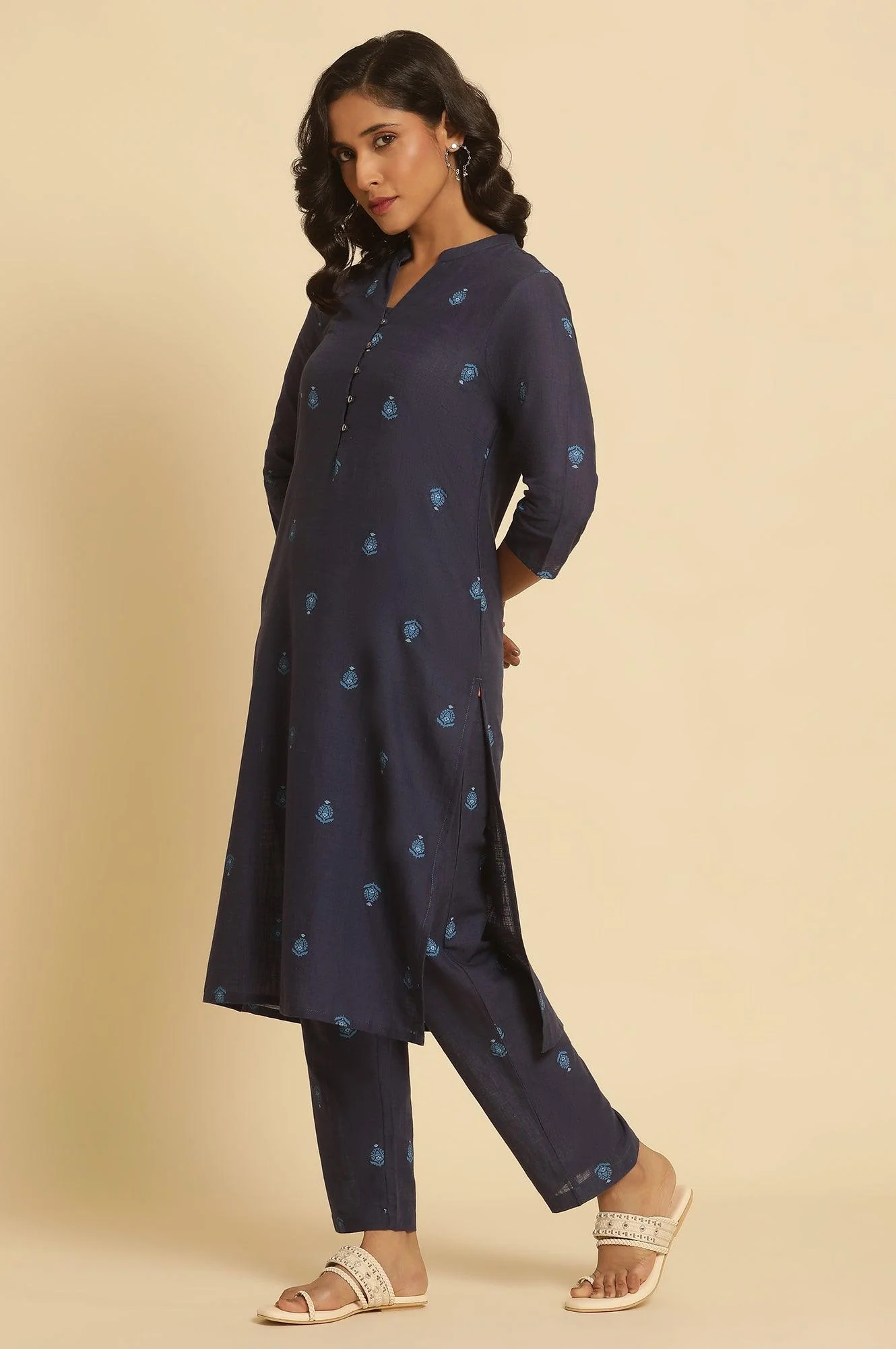Navy Blue Printed Cotton Kurta And Pants Set - Image 3