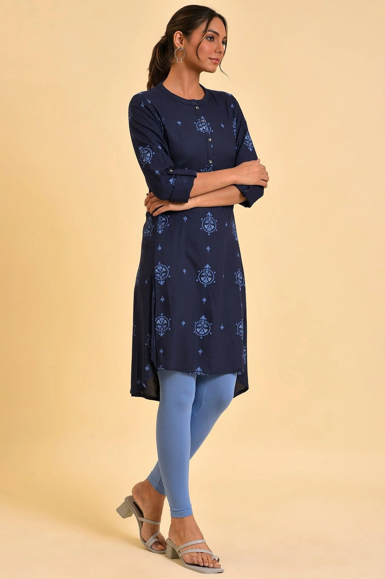 Navy Blue Printed High-Low kurta - Image 4