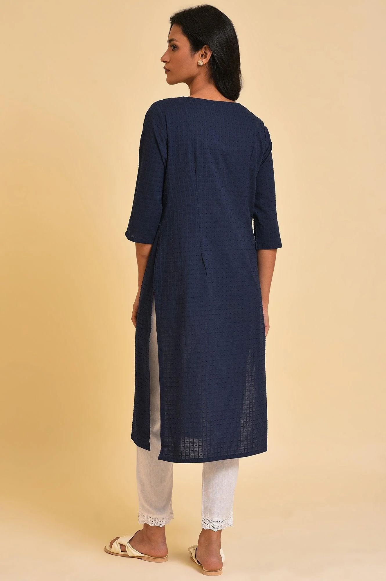Navy Blue Textured kurta In Embroidered Neck - Image 3