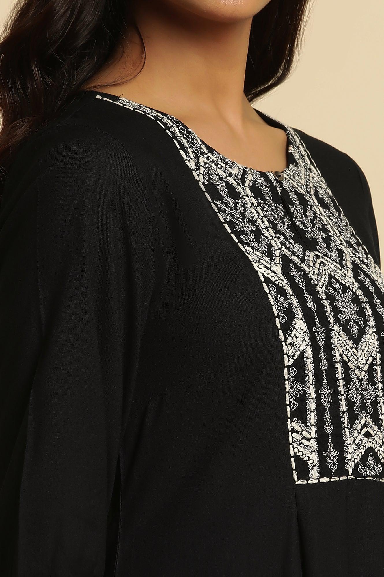 Navy Blue Thread Embroidered Kurta - Image 7