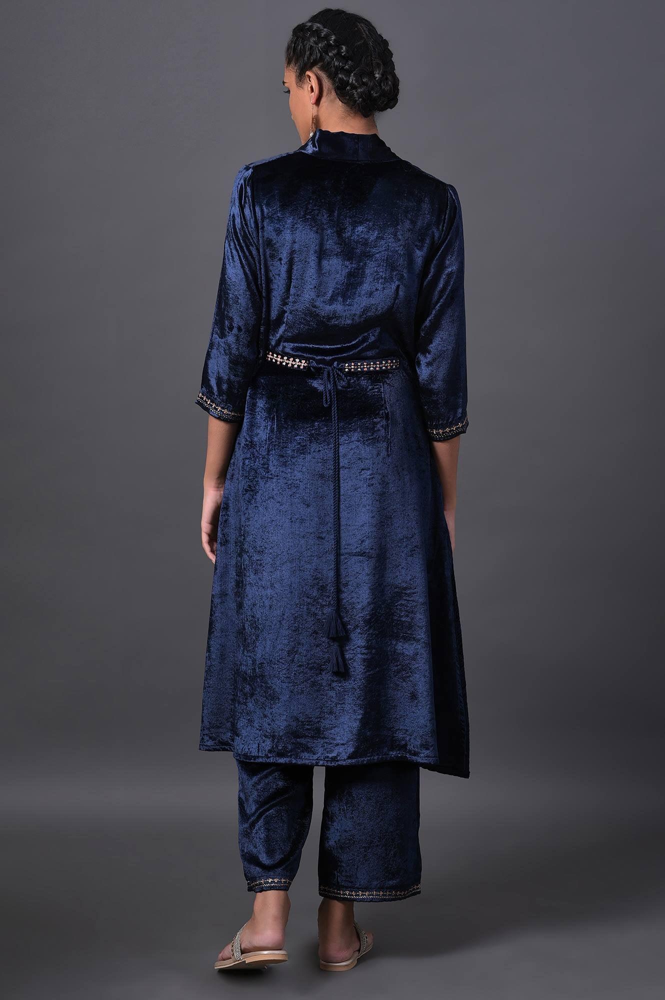 Navy Blue Velvet kurta With Embroidered Belt And Straight Pants - Image 2