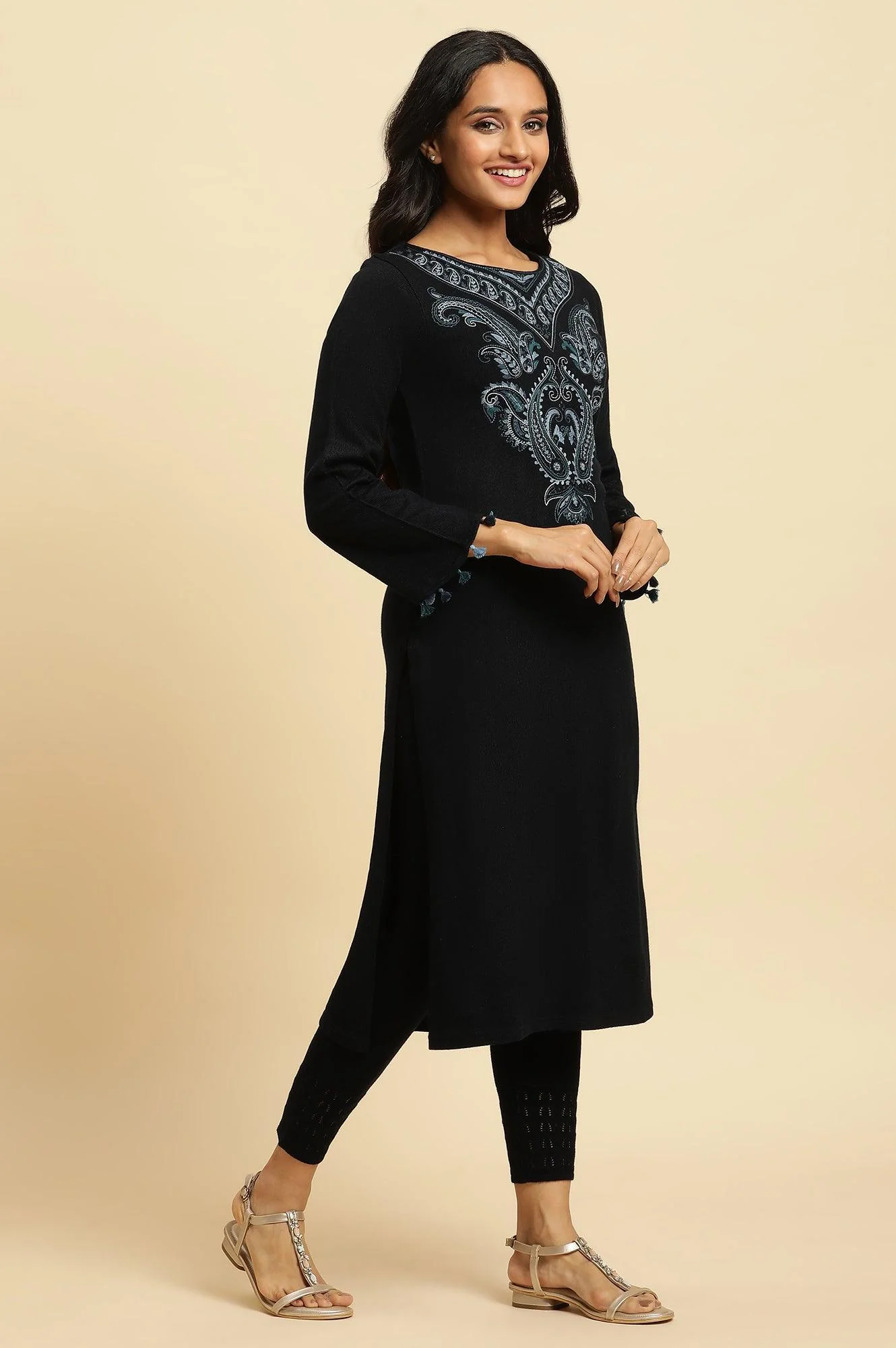Navy Embroidered Winter Kurta And Tights Set - Image 5