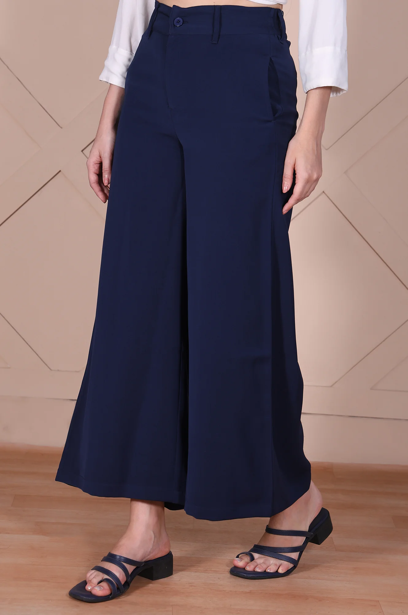 Elleven Women's Navy Solid High Rise Ankle Length Wide Leg Boss Pants - Image 3
