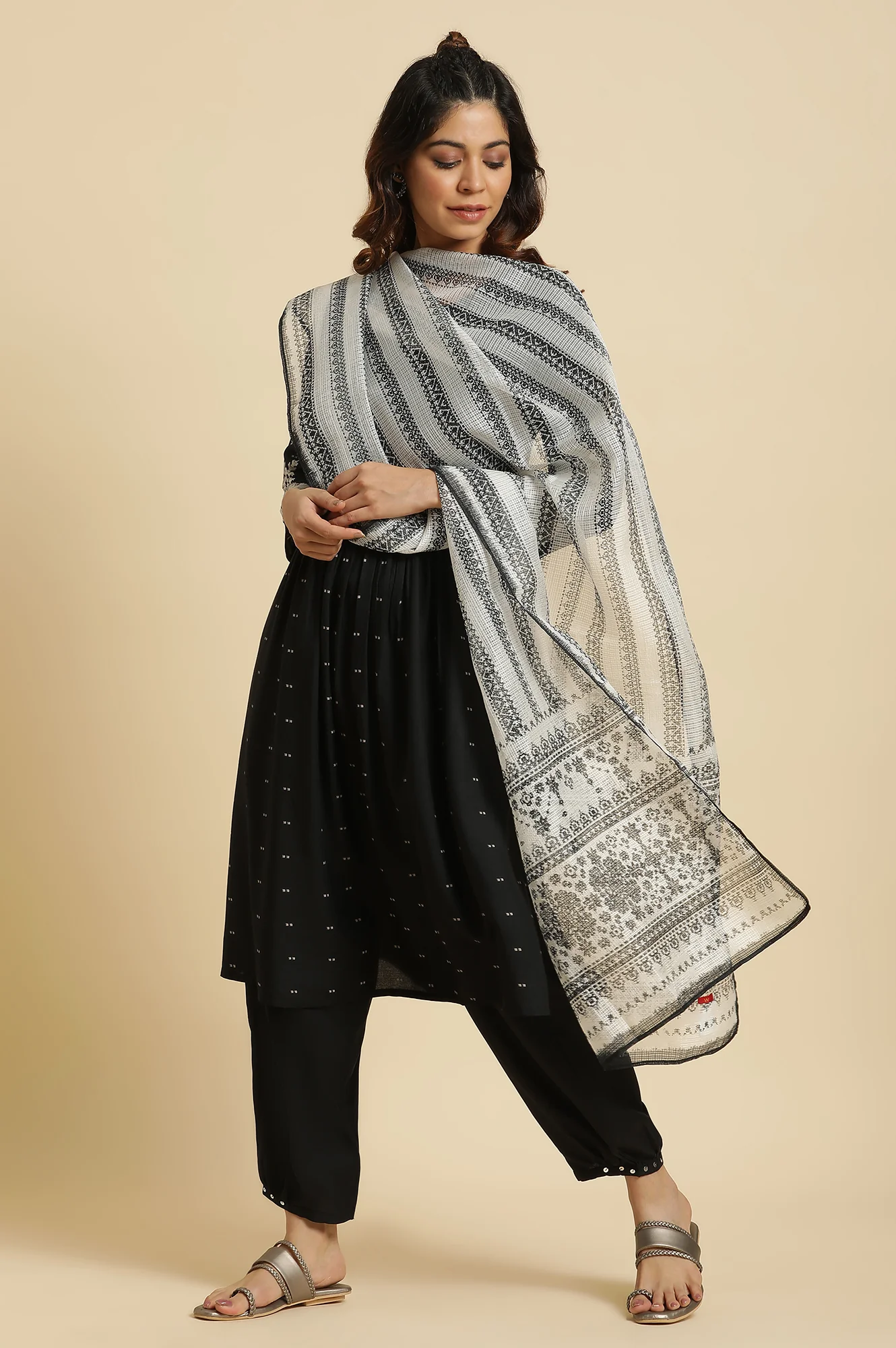 Off-White & Black Kota Printed Dupatta - Image 2
