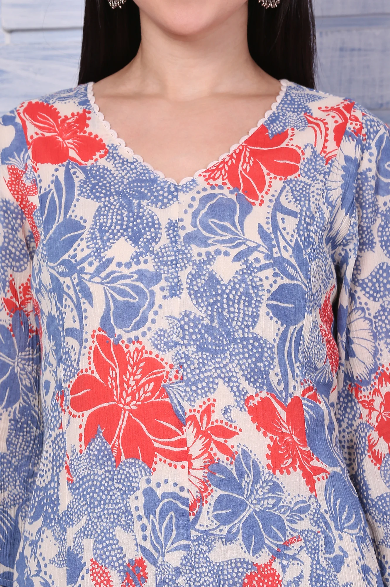 Off-White Bold Floral Printed Pure Cotton Straight Kurta and Pants Co-ord Set - Image 3