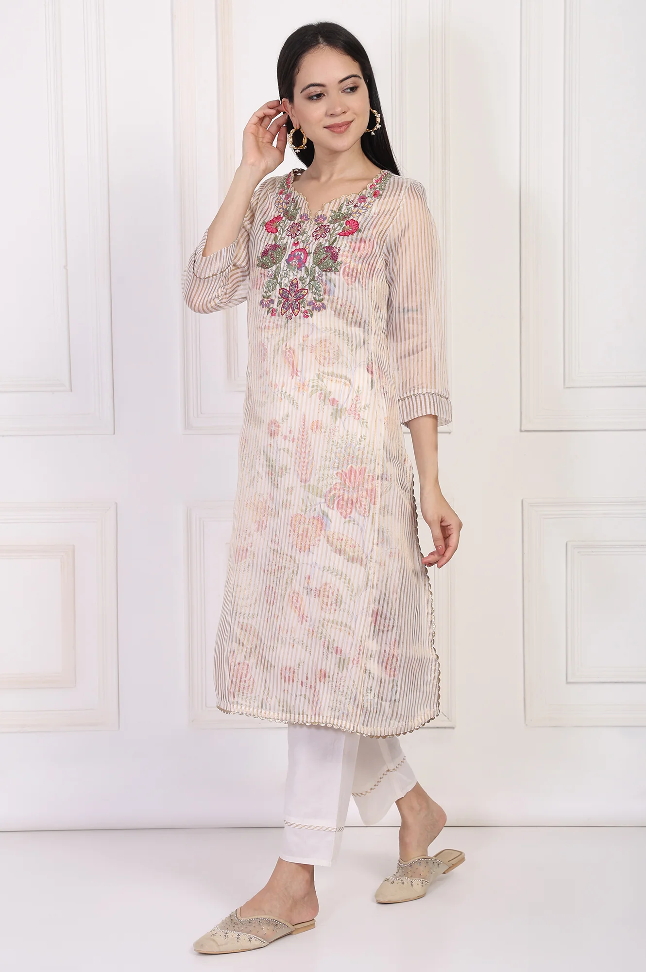 Off-White Embroidered Straight Tissue Kurta with Straight Pant Set - Image 5