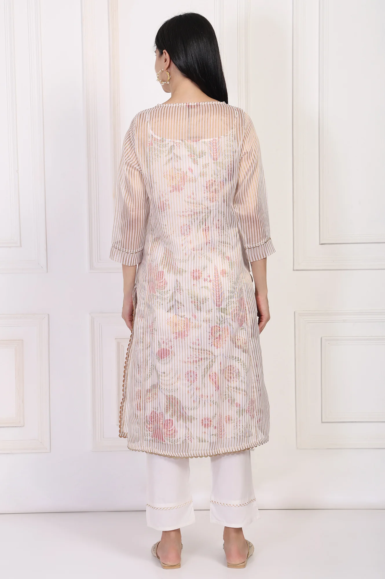 Off-White Embroidered Straight Tissue Kurta with Straight Pant Set - Image 6