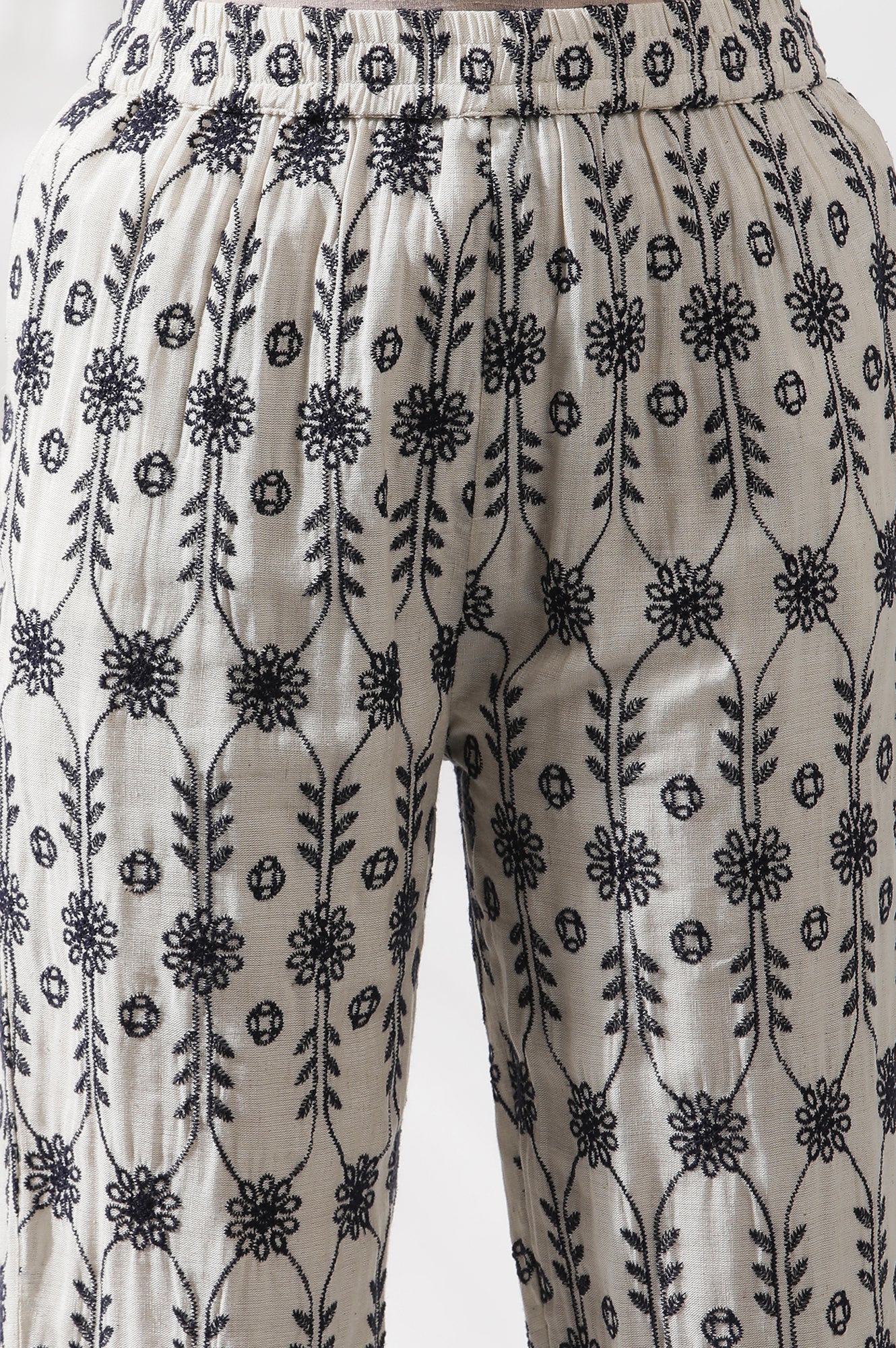 Off-White Floral Embroidered Kurta And Pants Co-Ord Set - Image 9