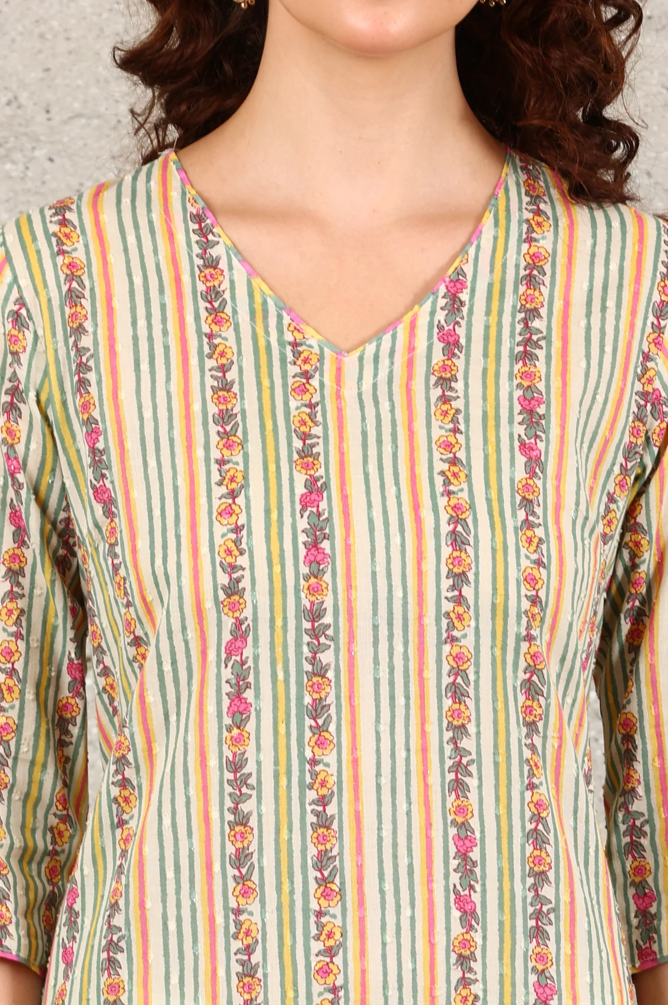 Off White Floral Printed And Multi-Coloured Stripe Printed Cotton Blend Kurta - Image 3