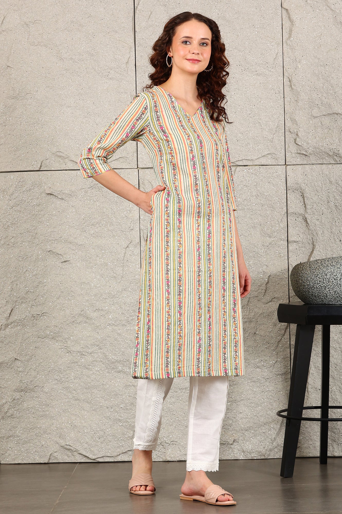 Off White Floral Printed And Multi-Coloured Stripe Printed Cotton Blend Kurta - Image 6