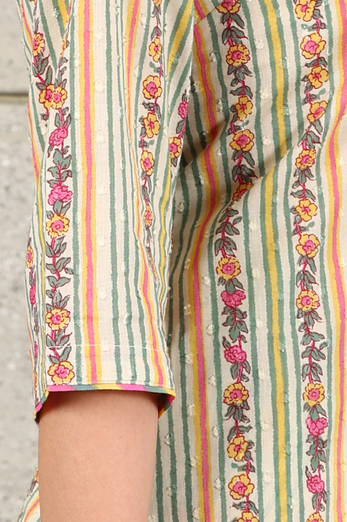 Off White Floral Printed And Multi-Coloured Stripe Printed Cotton Blend Kurta - Image 8