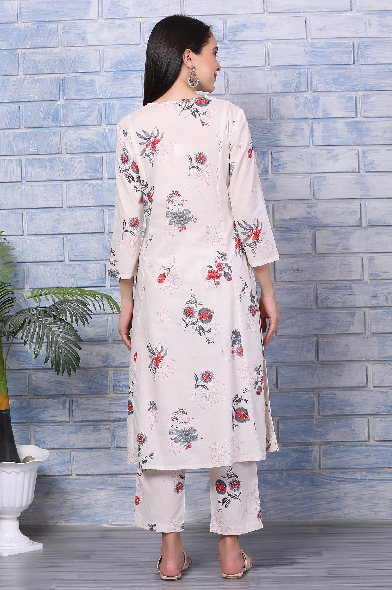 Off-White Floral Printed Pure Cotton A-line Kurta and Pants Co-ord Set - Image 5