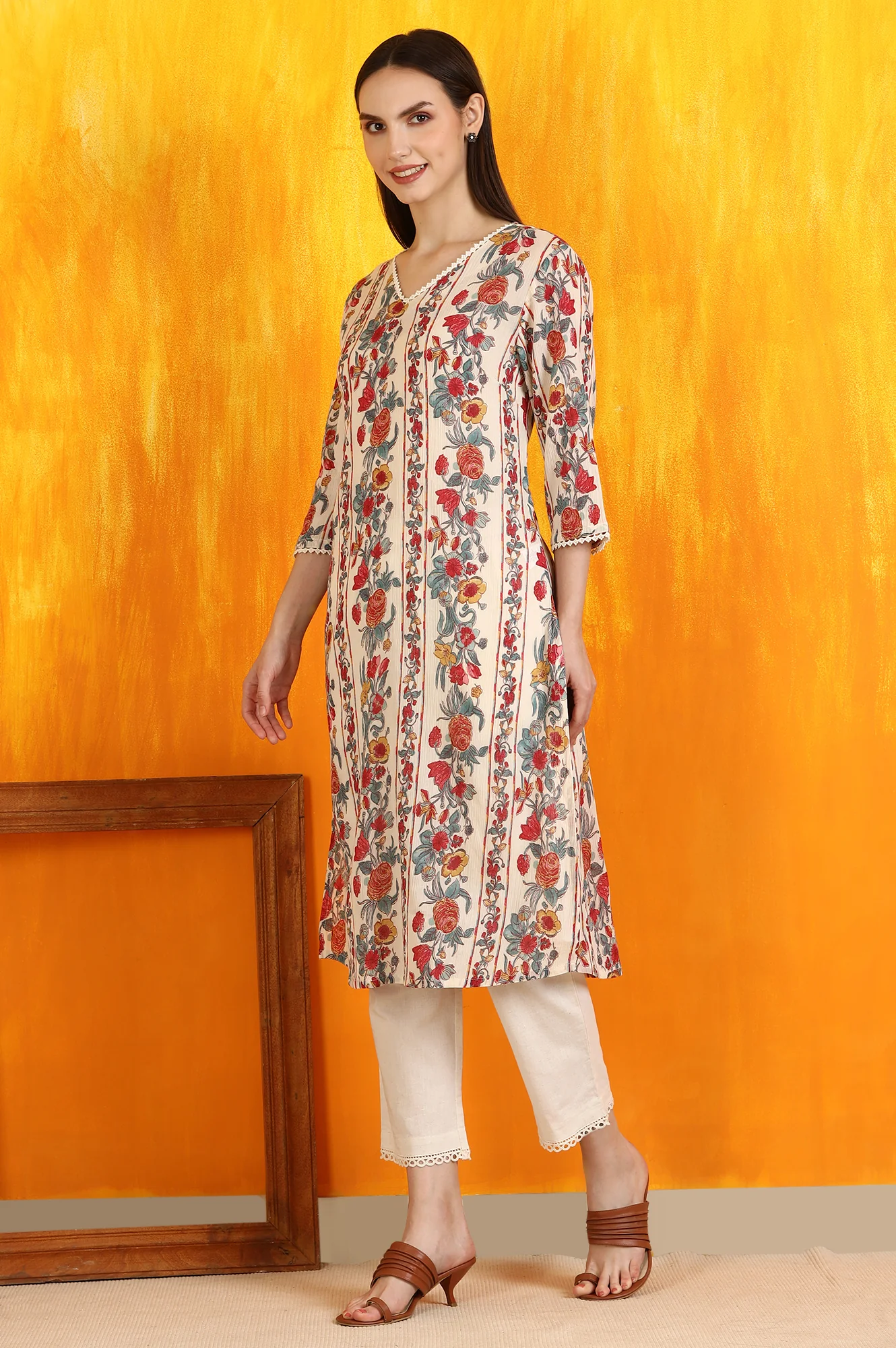 Off-White Floral Printed Pure Cotton Crepe Straight Kurta with Lace - Image 5