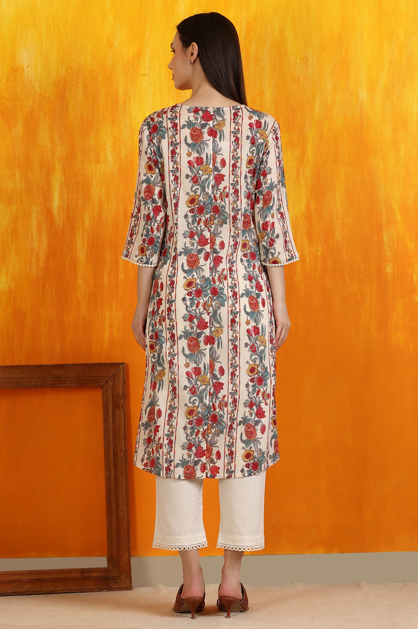 Off-White Floral Printed Pure Cotton Crepe Straight Kurta with Lace - Image 6
