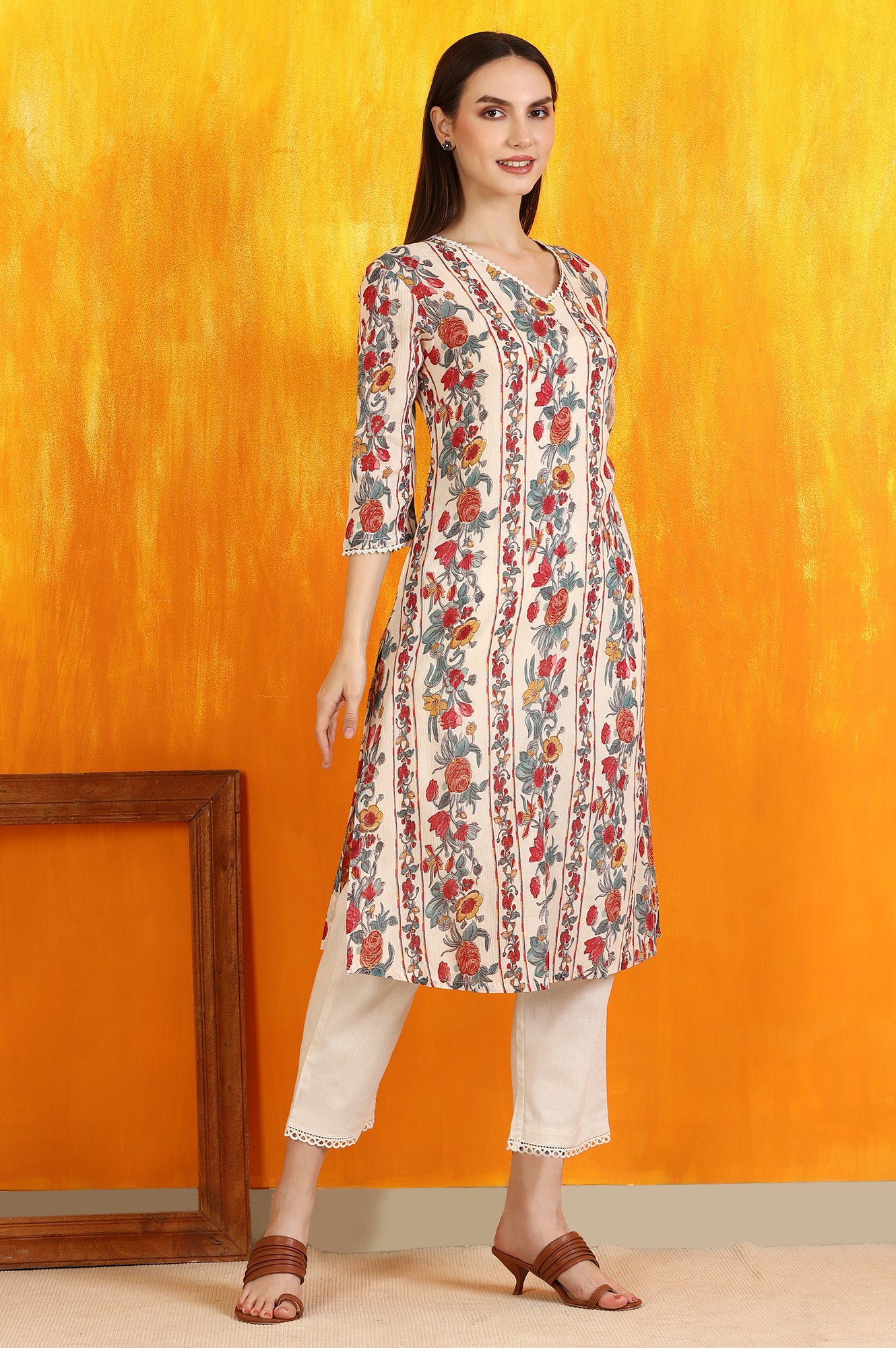 Off-White Floral Printed Pure Cotton Crepe Straight Kurta with Lace - Image 7