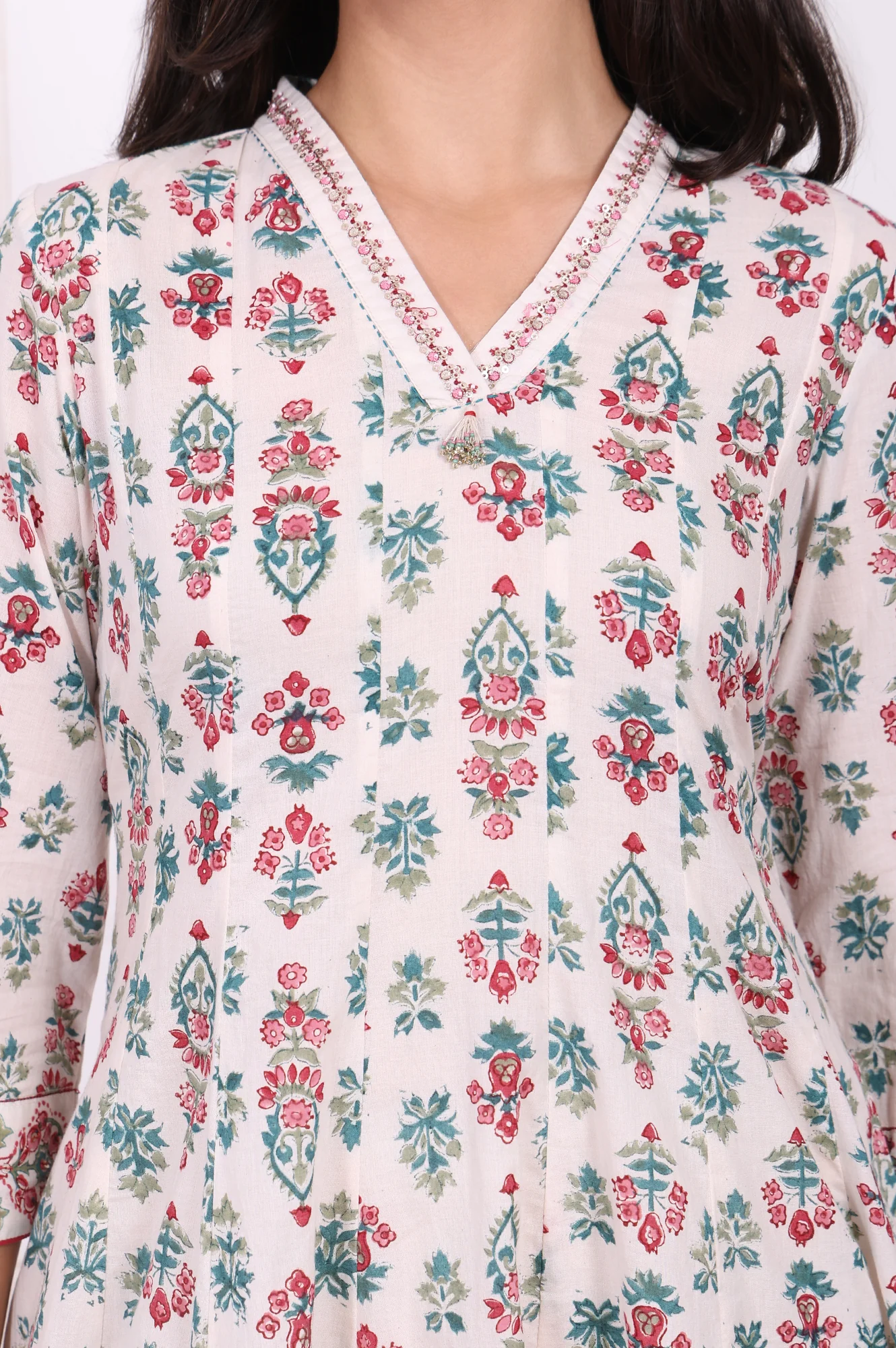 Off-White Floral Printed Thread Embroidered Pure Cotton Flared A-line Kurta - Image 3