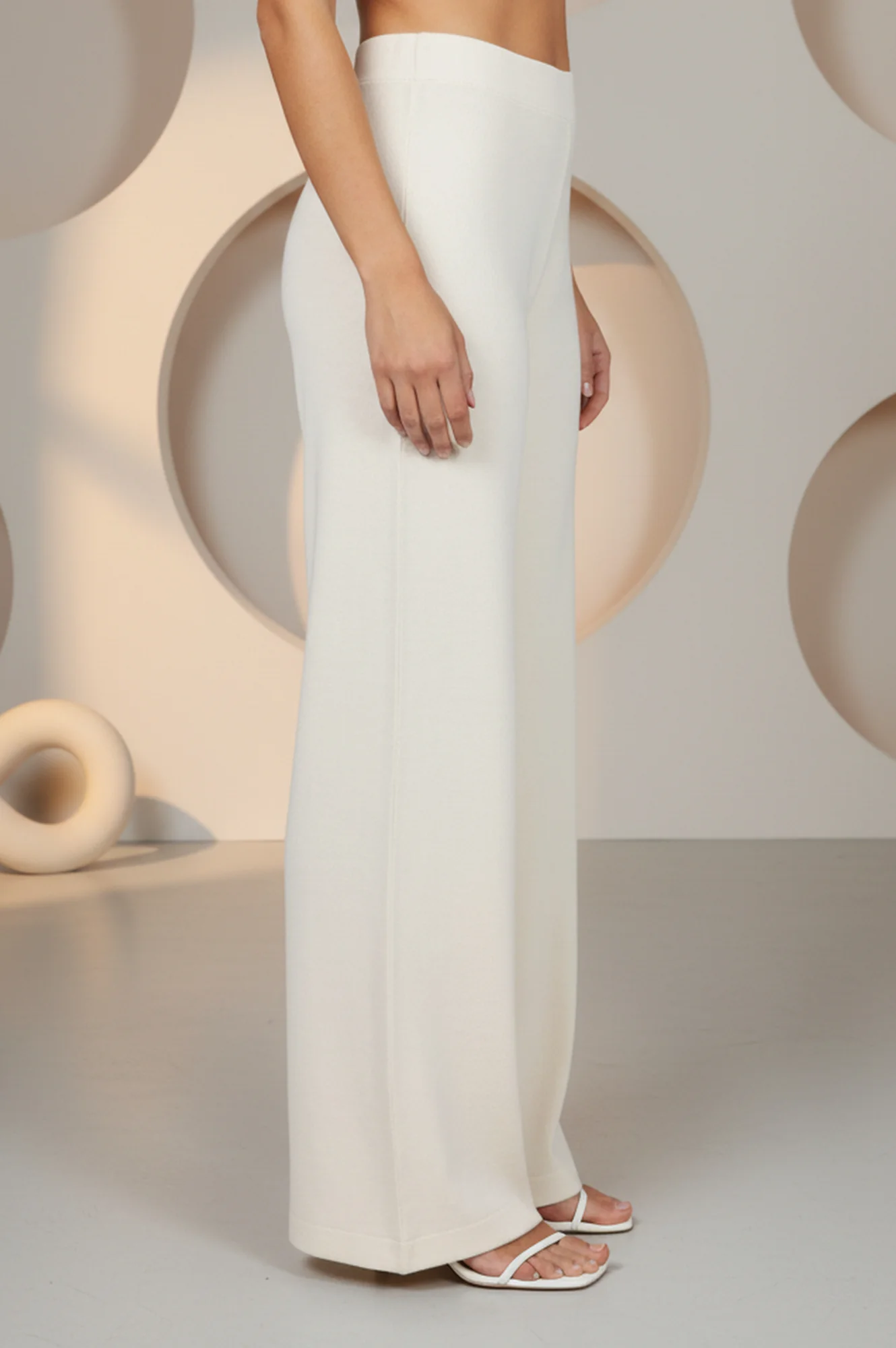 Elleven Women's Off White Solid Acrylic Wide Leg High Rise Palazzo - Image 6