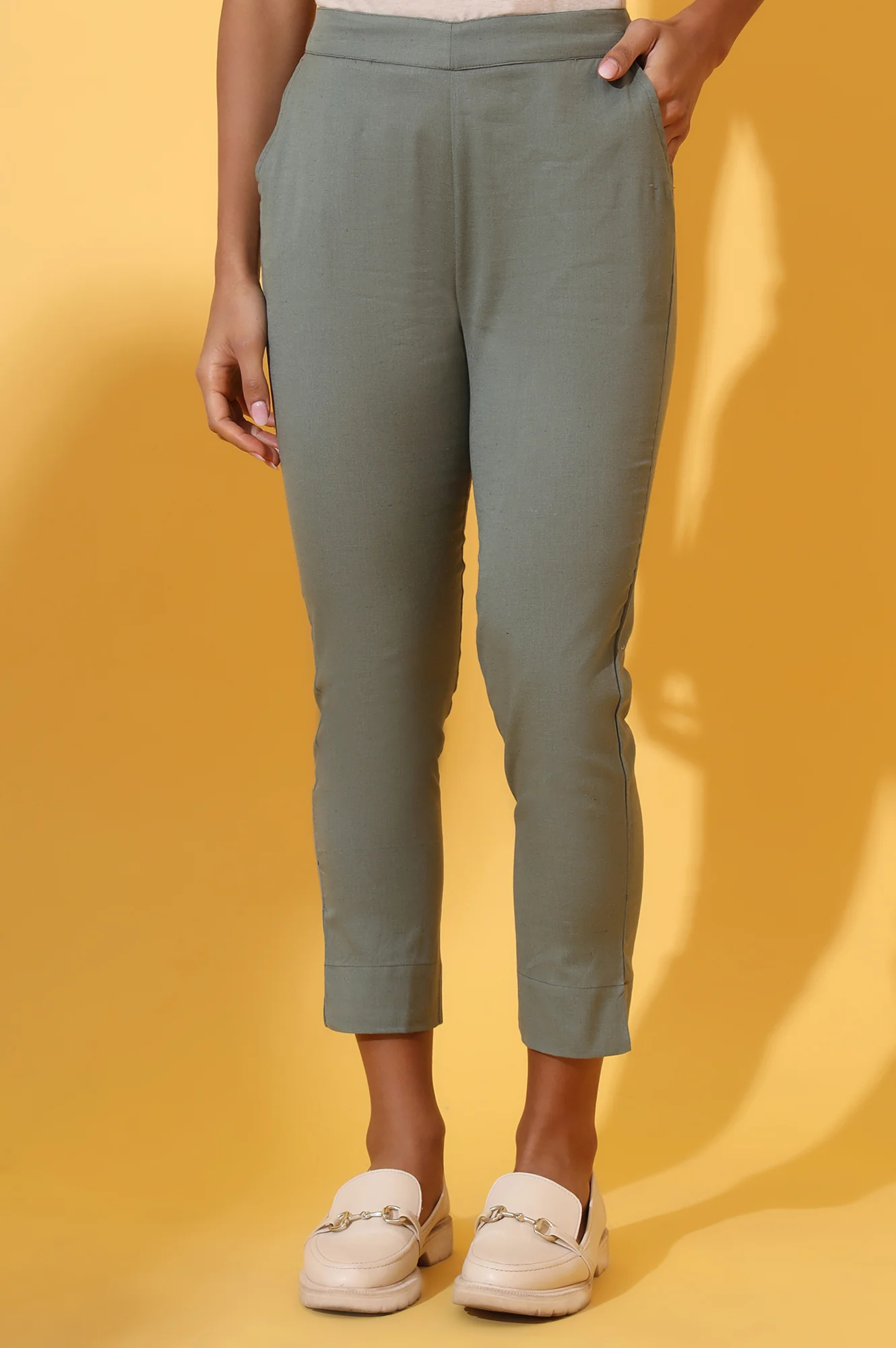 Elleven Women's Oil Green Solid Cotton Flax Trouser Pants - Image 2
