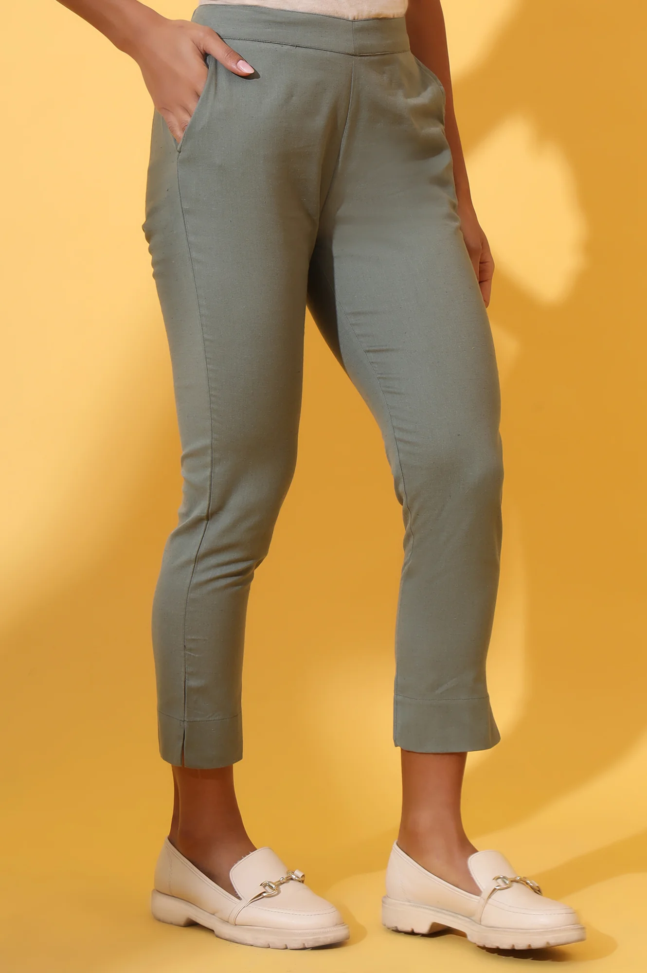 Elleven Women's Oil Green Solid Cotton Flax Trouser Pants - Image 5
