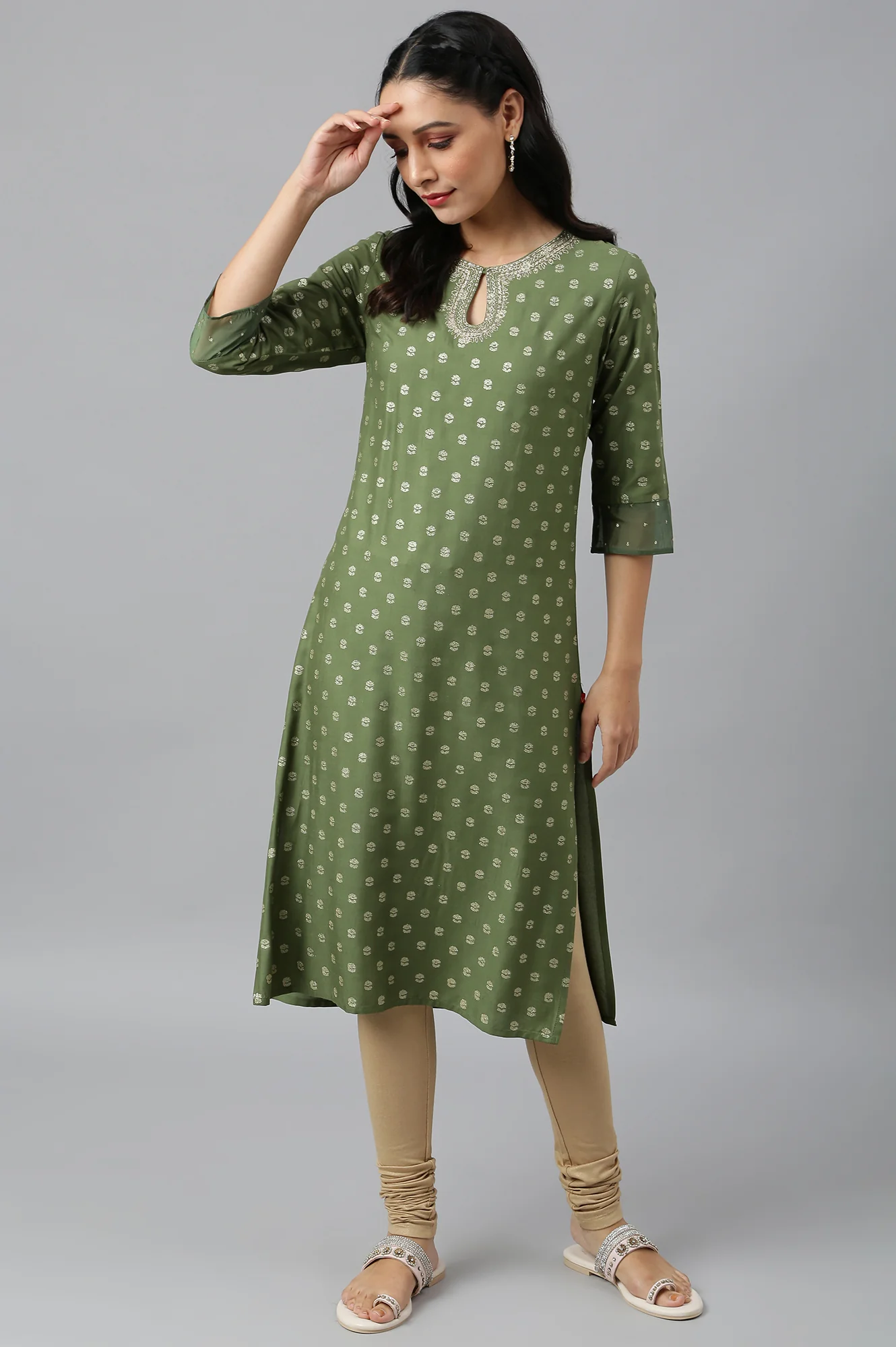 Olive Green Printed kurta With Embroidery And Sequins - Image 5