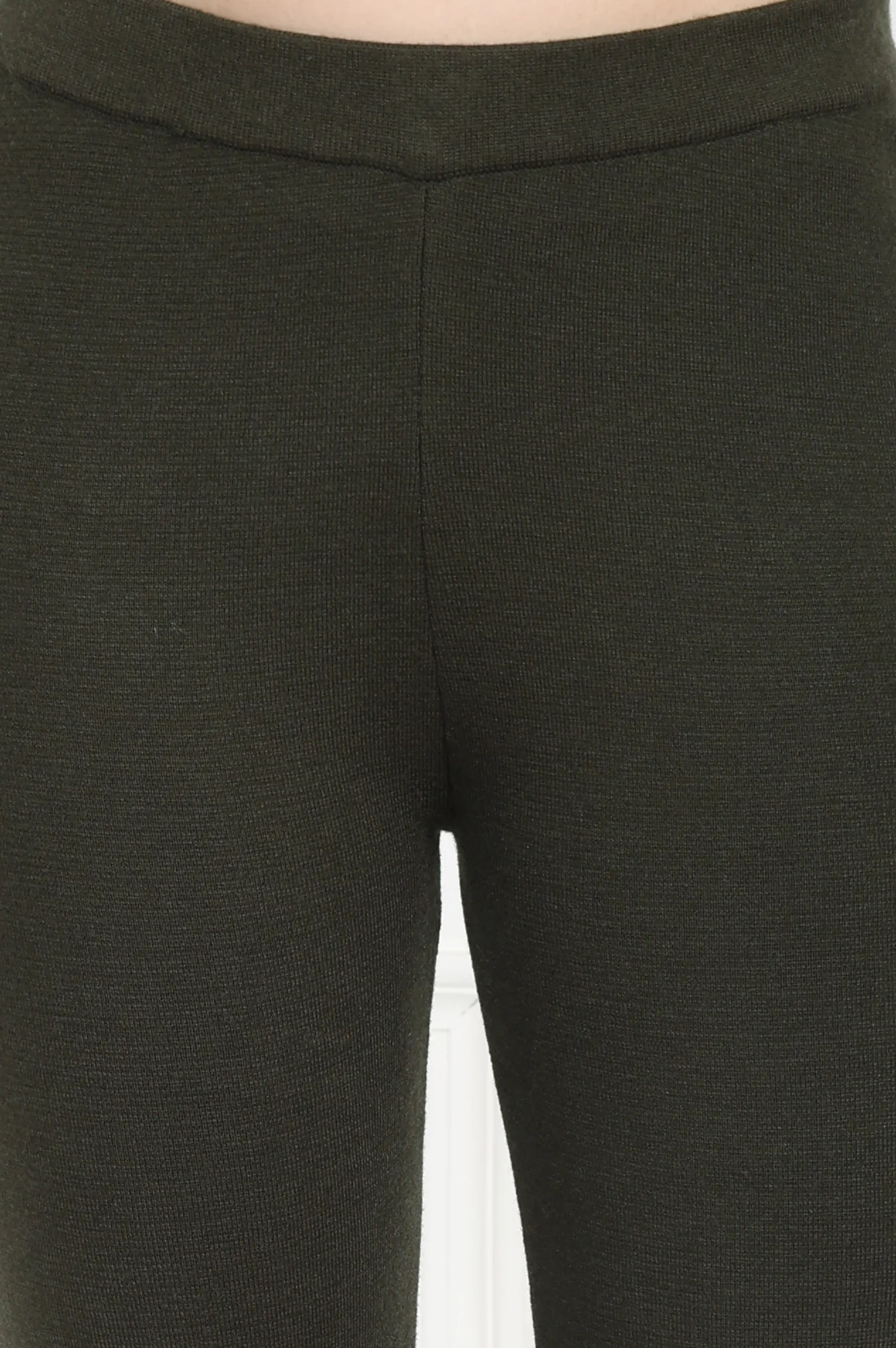 Olive Solid Blend Mid Rise Ankle Length Slim Fit Straight Pants - Image 6