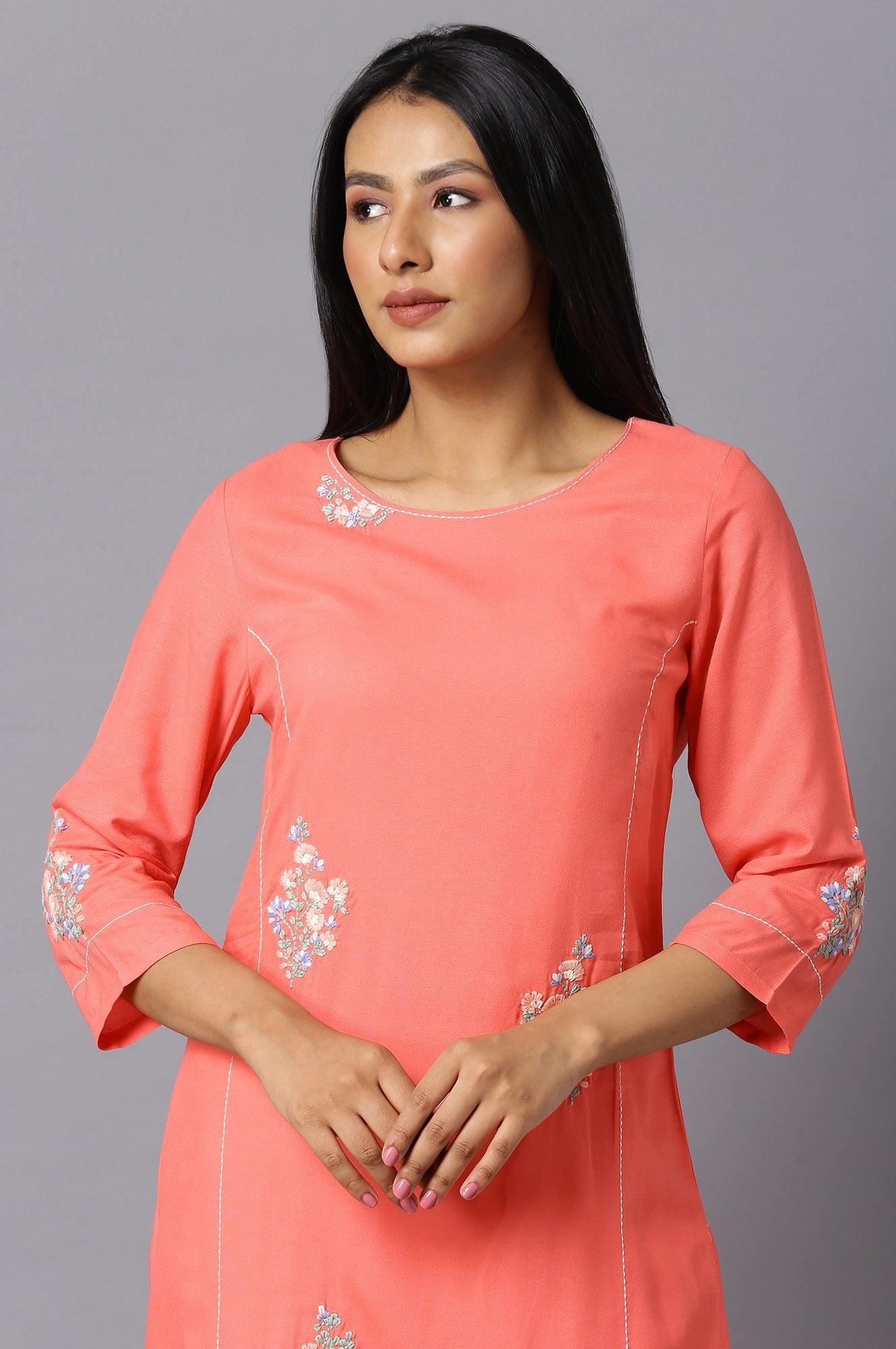 Orange Embroidered kurta In Round Neck - Image 5