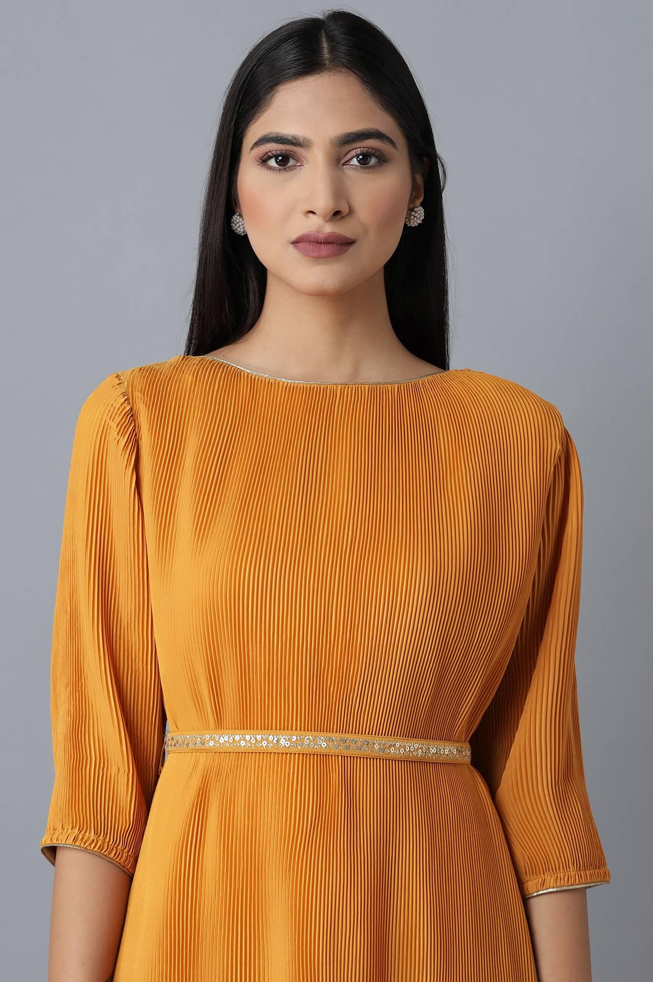 Orange Pleated kurta-Slim Pants Set - Image 5