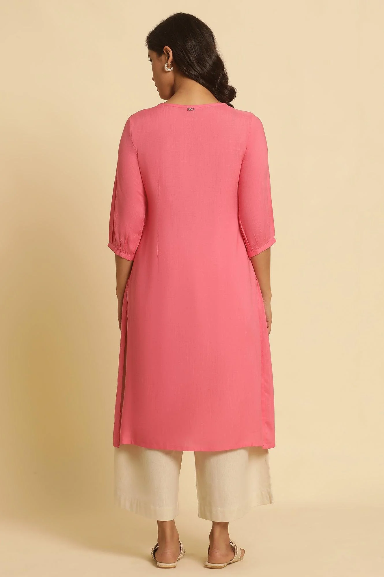Pink A-Line Kurta With Thread Embroidery - Image 4