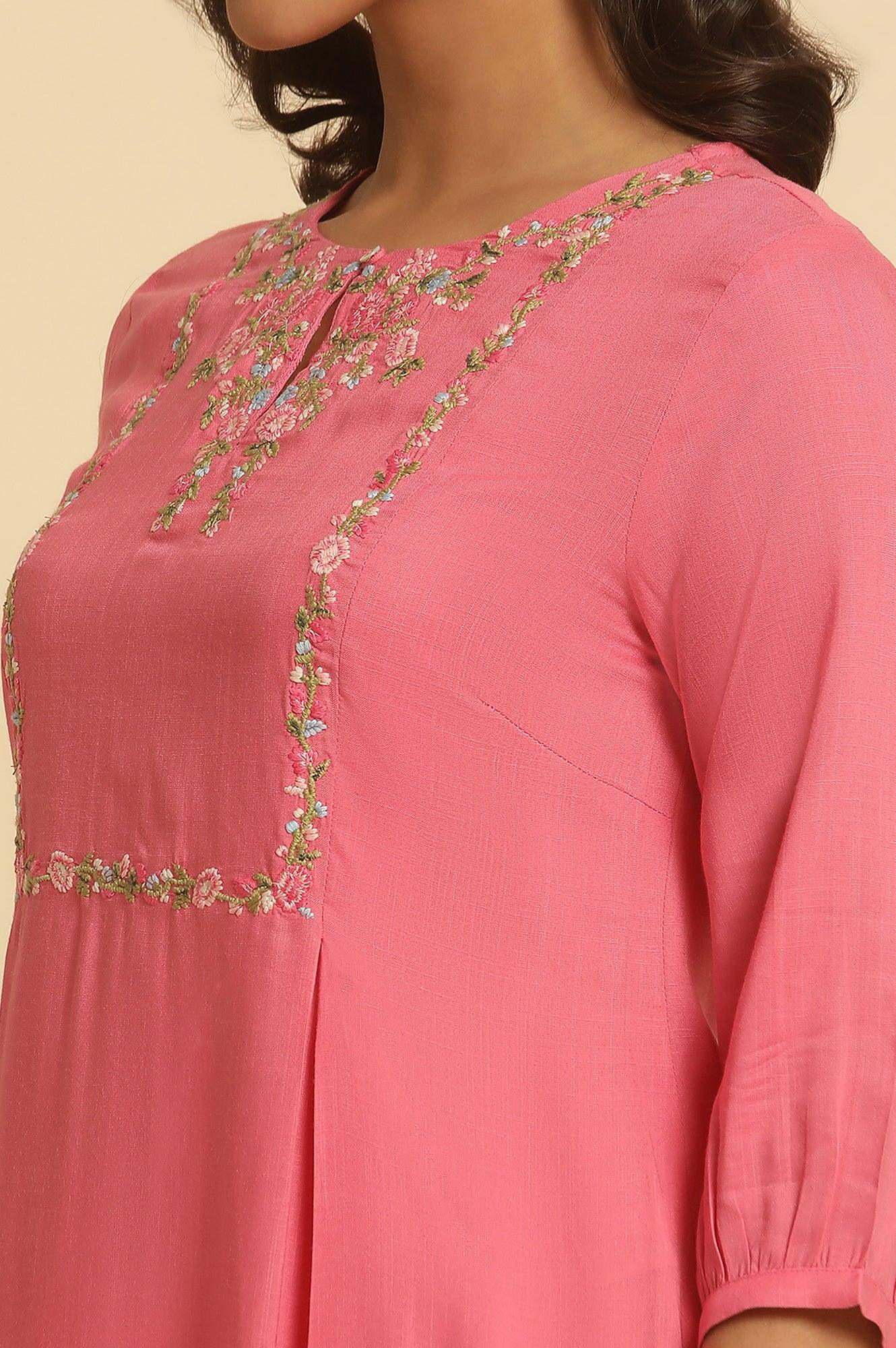 Pink A-Line Kurta With Thread Embroidery - Image 7