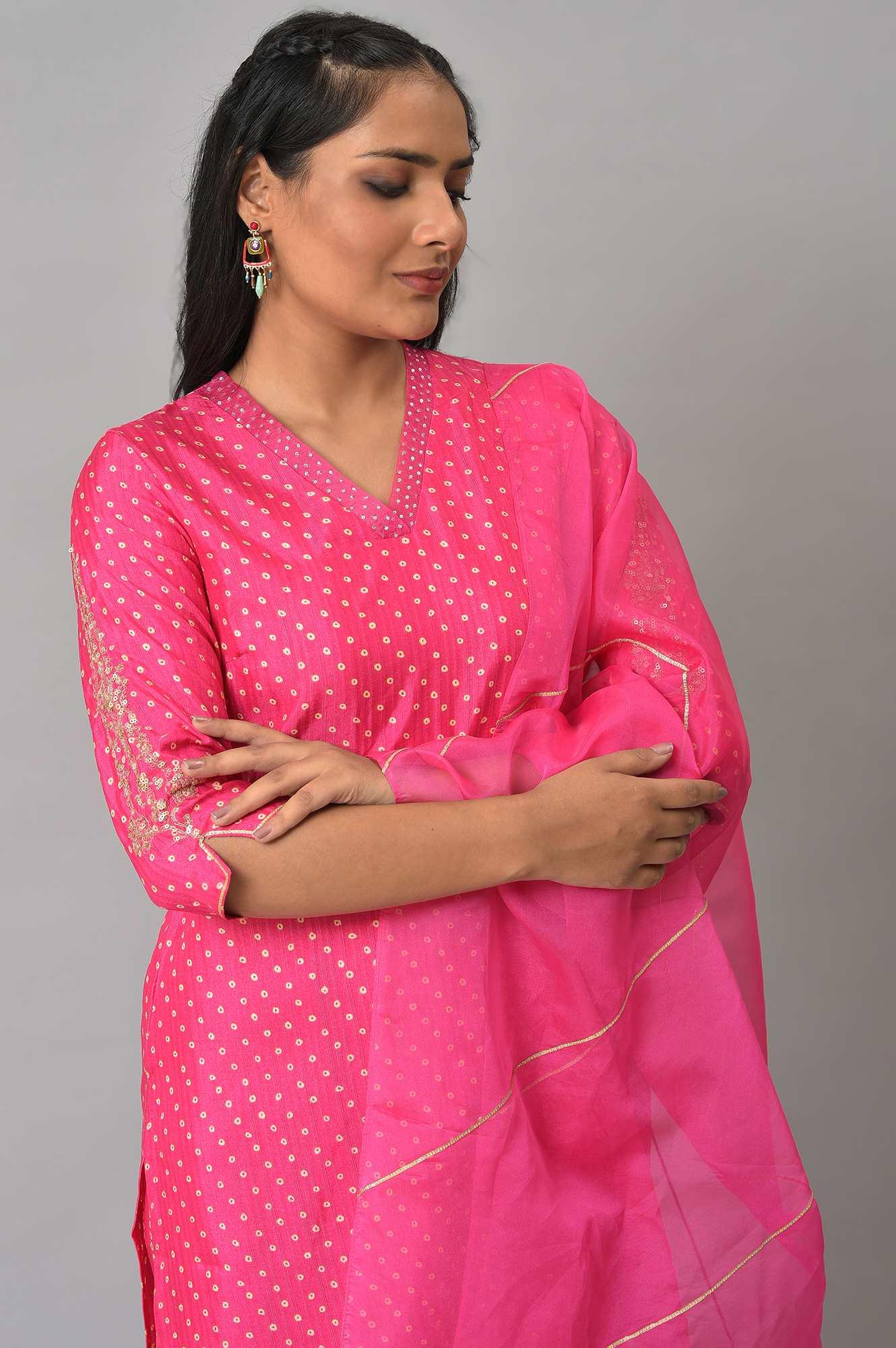 Pink Bandhani Printed Embroidered kurta With Pants And Organza Dupatta - Image 5
