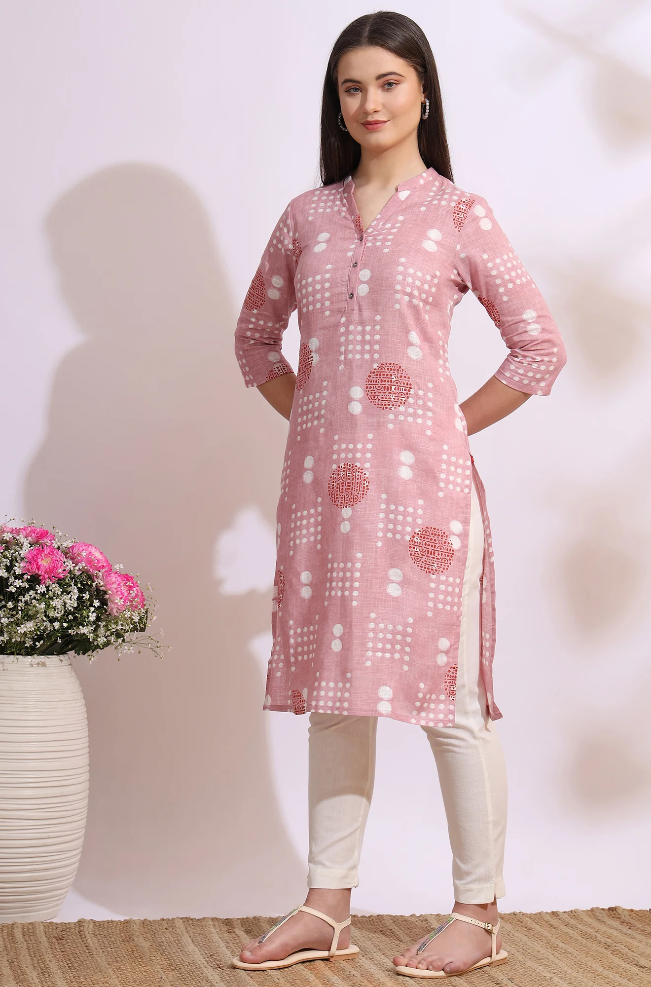 Pink Bold Geometric Printed Pure Cotton Straight Kurta - Image 5