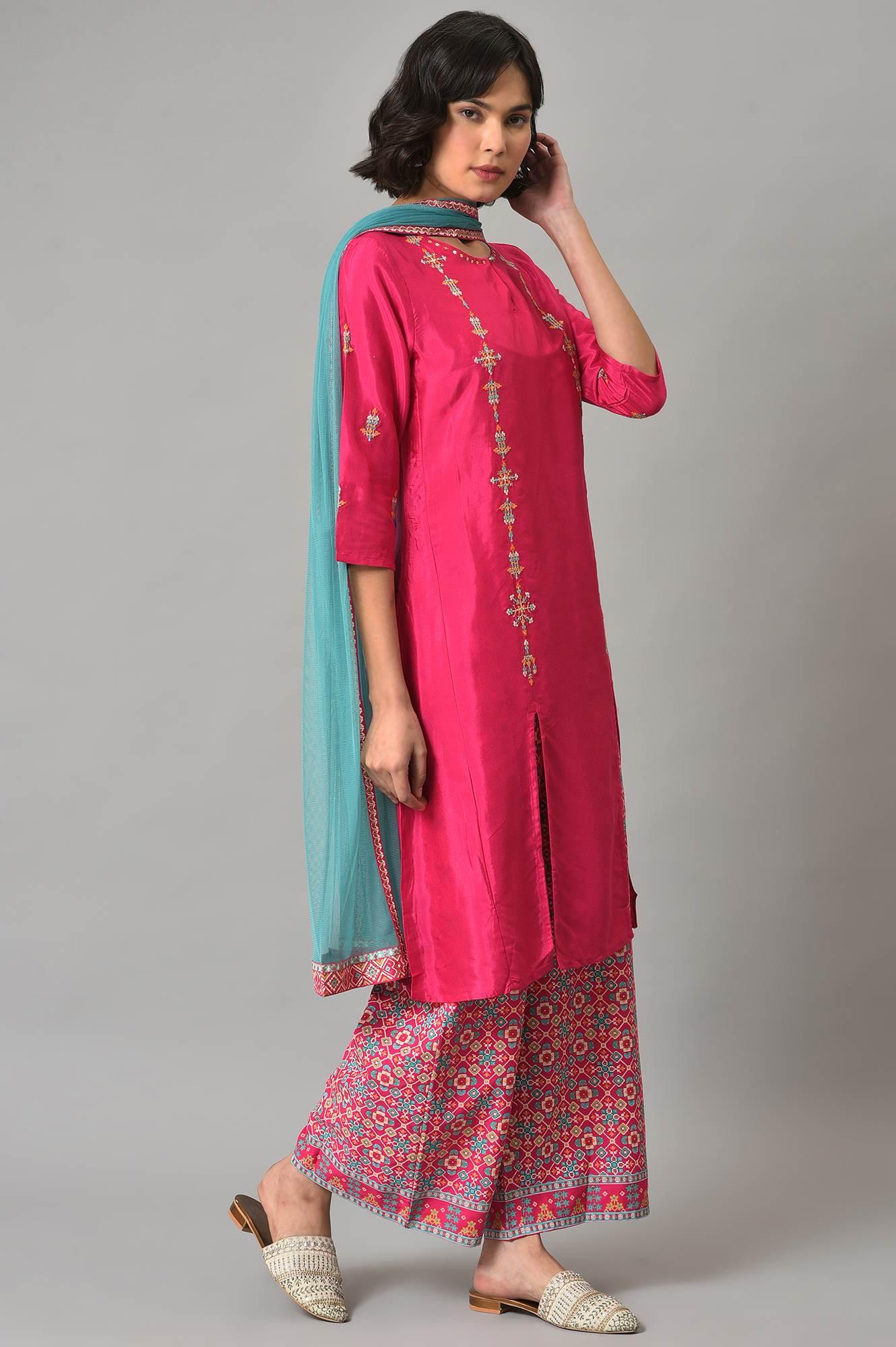 Pink Embroidered kurta With Printed Parallel Pants And Light Blue Mesh Dupatta - Image 4