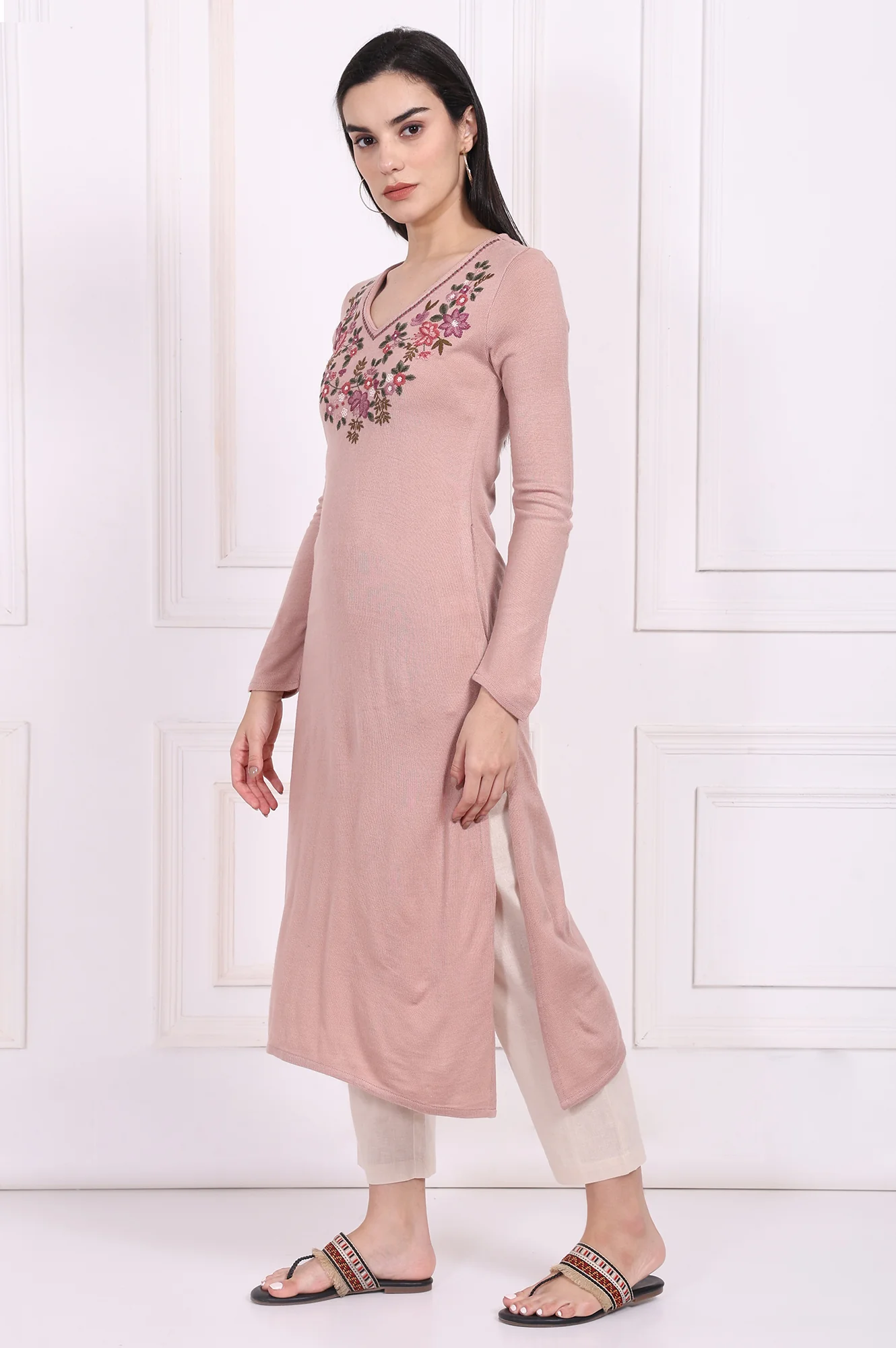 Pink Embroidered Straight Acrylic Winter Kurta - Image 4