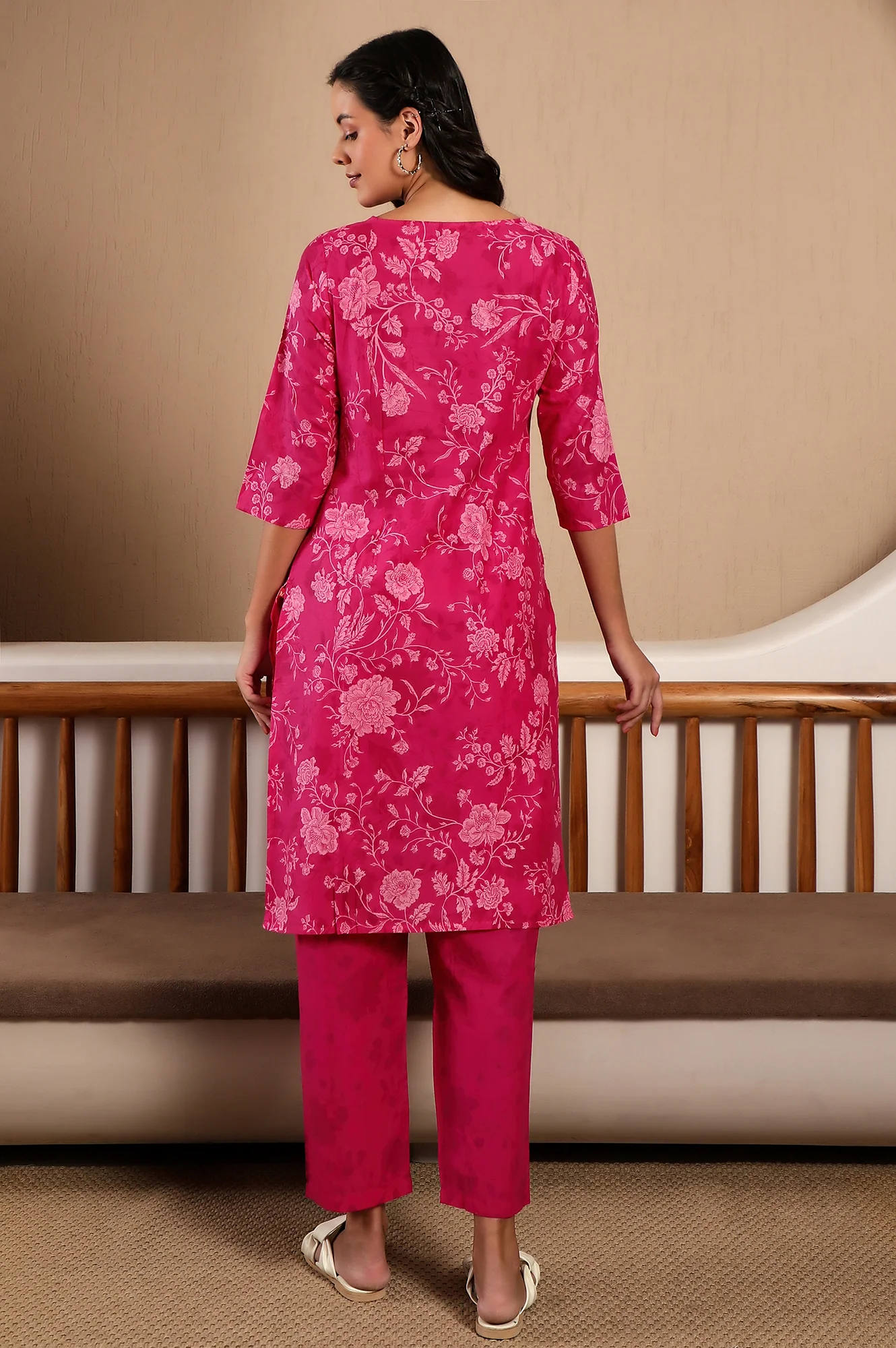 Pink Floral Printed Cotton Kurta and Pants Co-ord Set - Image 6