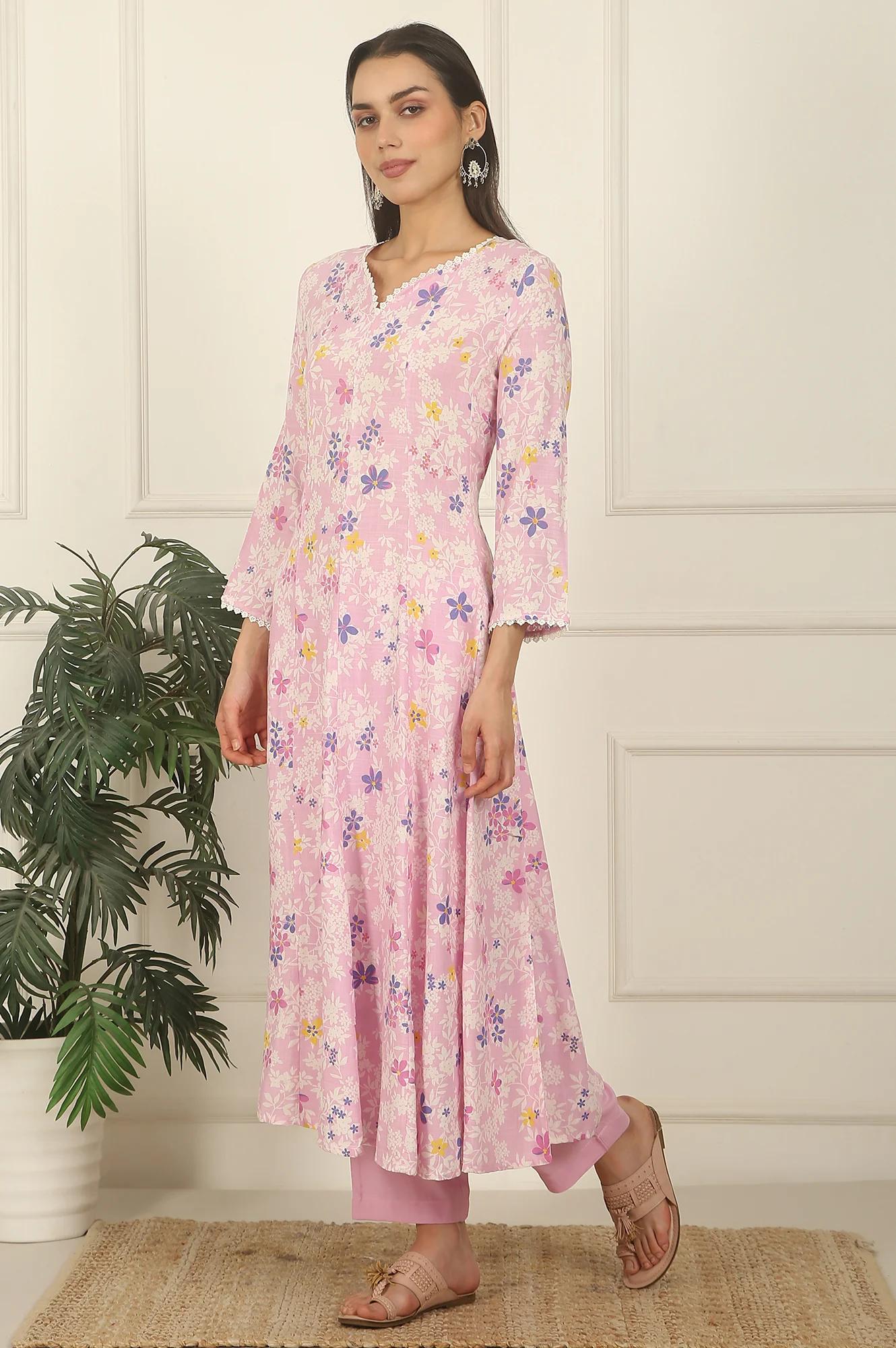 Pink Floral Printed Flared Rayon Kurta, Pants and Dupatta Set - Image 5