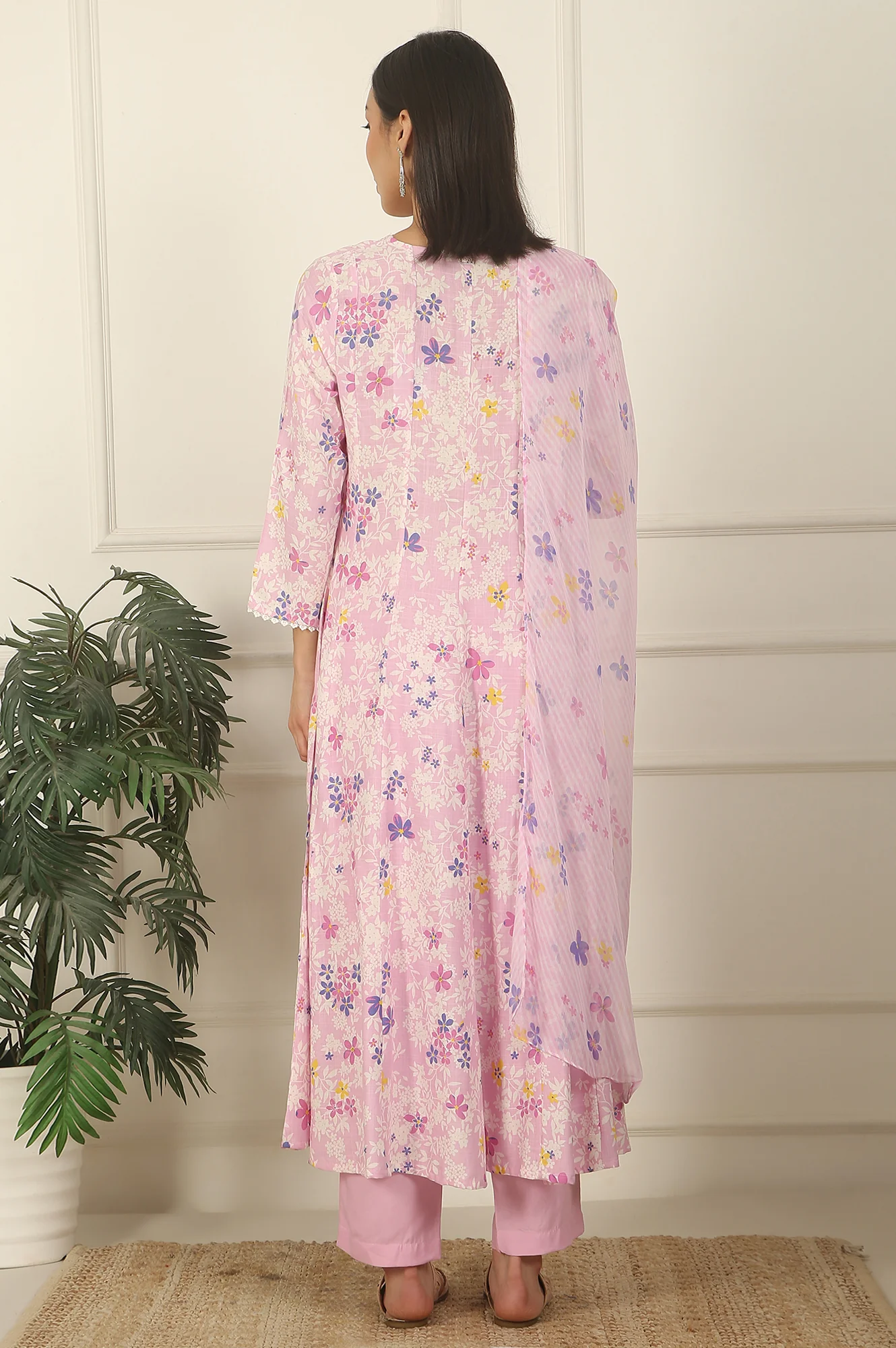 Pink Floral Printed Flared Rayon Kurta, Pants and Dupatta Set - Image 6
