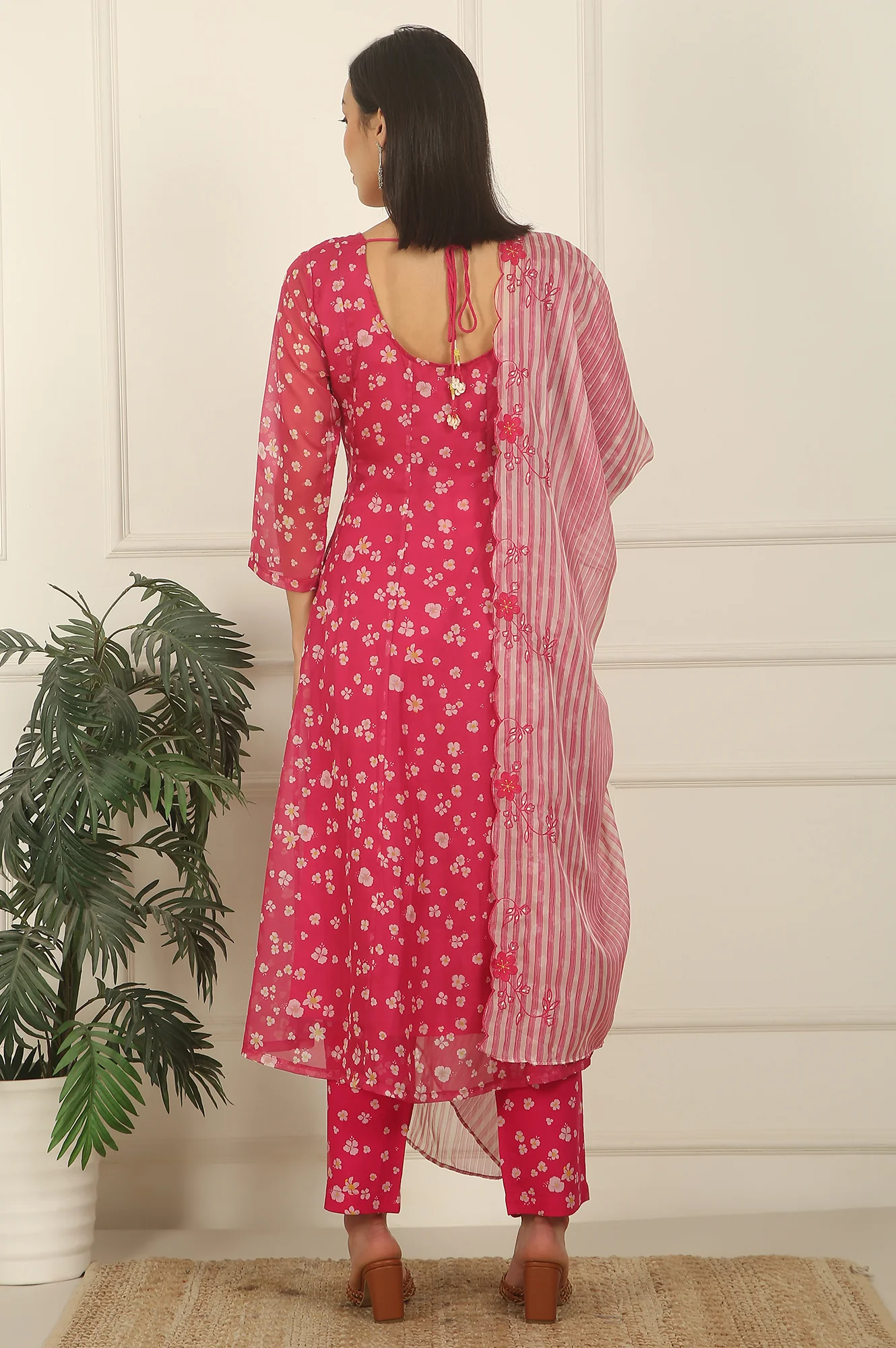 Pink Floral Printed Organza Anarkali Kurta, Pants and Dupatta Set - Image 5