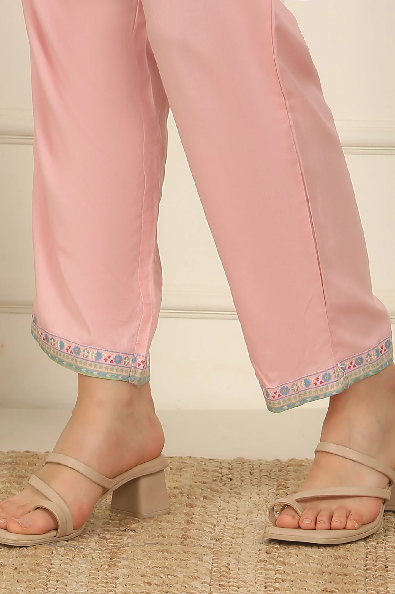 Pink Floral Printed Rayon Straight Kurta and Pants Set - Image 11