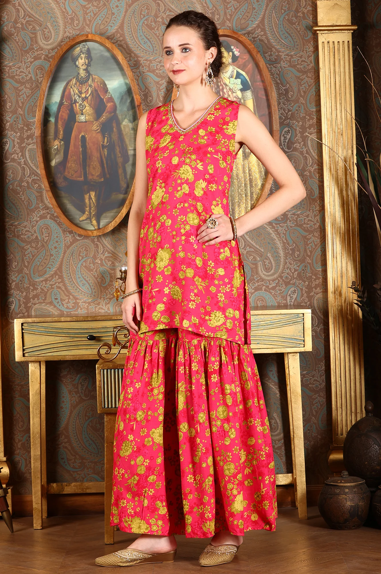 Pink Floral Printed Sleeveless Short Kurta, Sharara And Dupatta Set - Image 7