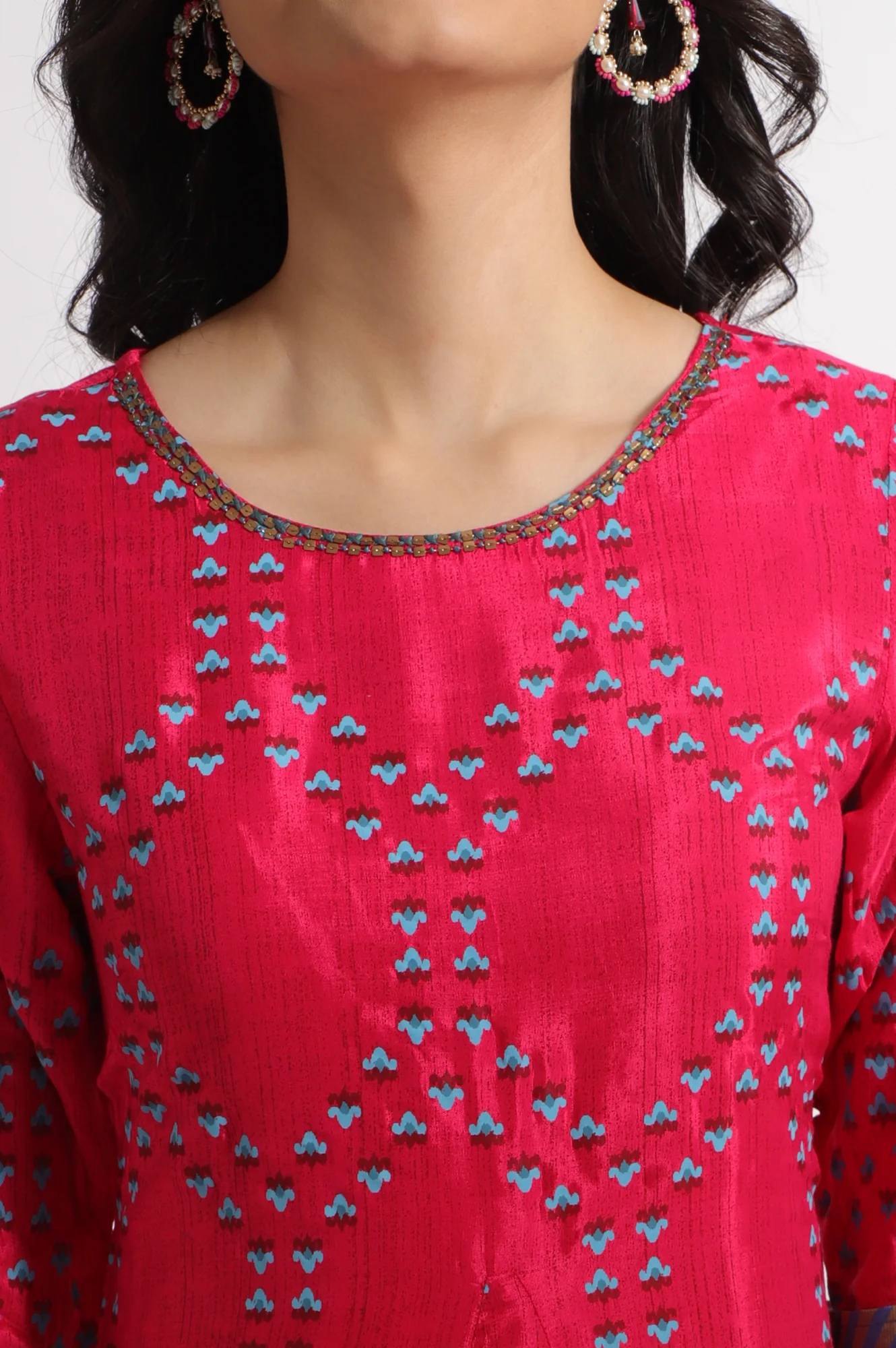 Pink Floral Printed Straight Shantung Kurta and Pants Set - Image 4
