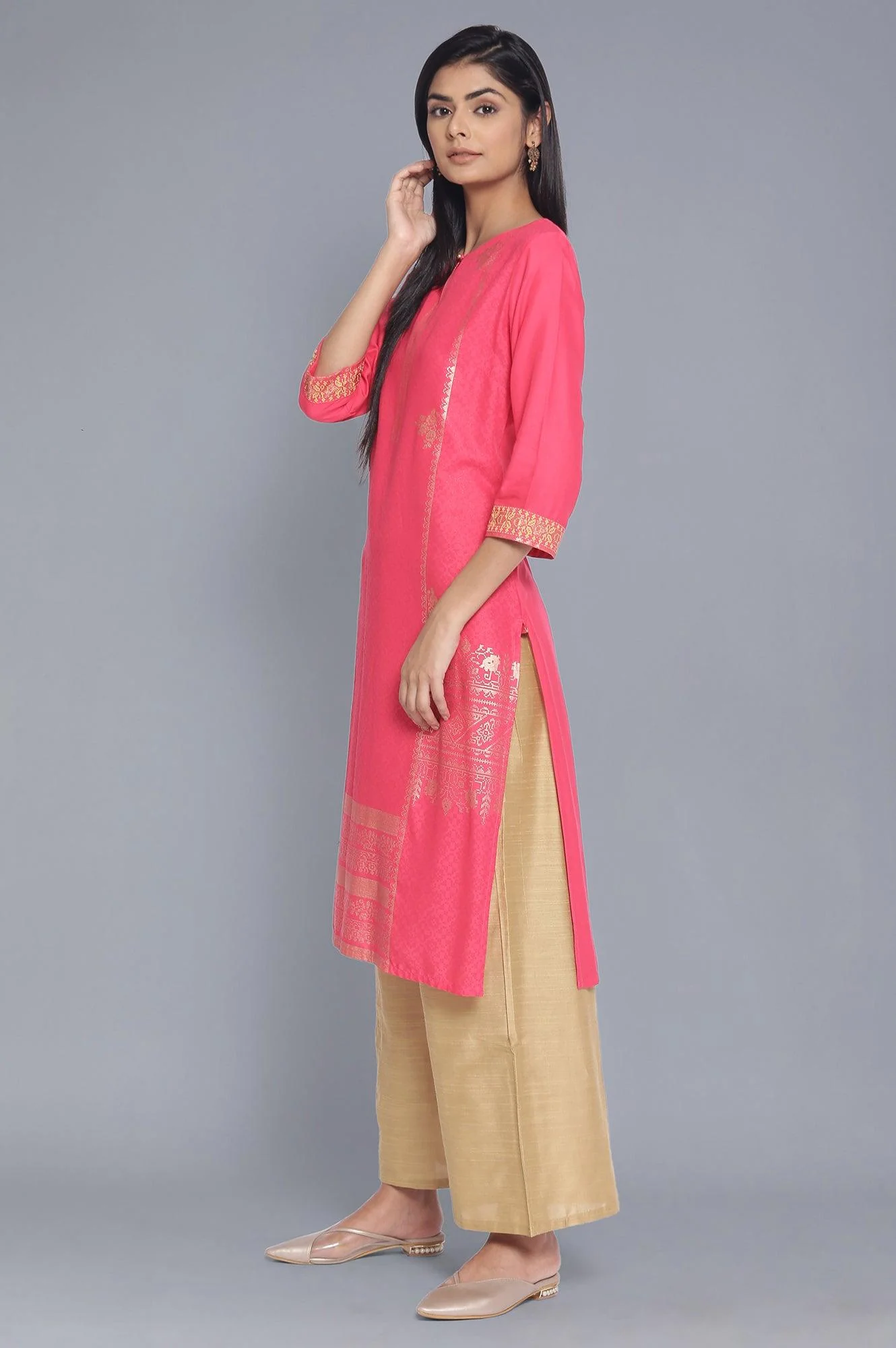 Pink Foil Pirnt Festive kurta - Image 3
