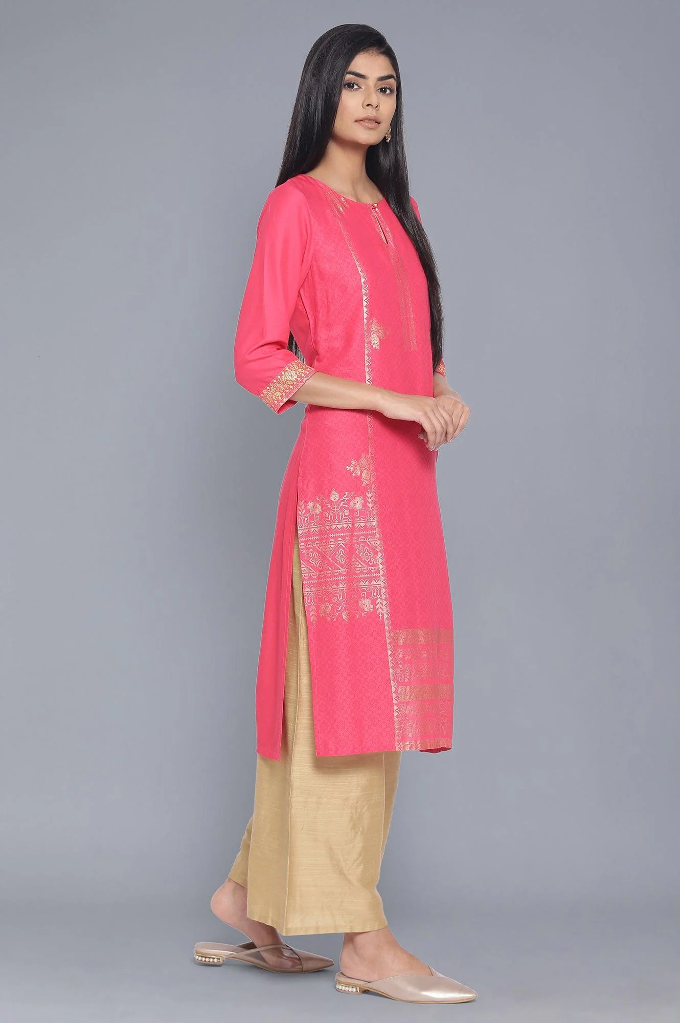 Pink Foil Pirnt Festive kurta - Image 4