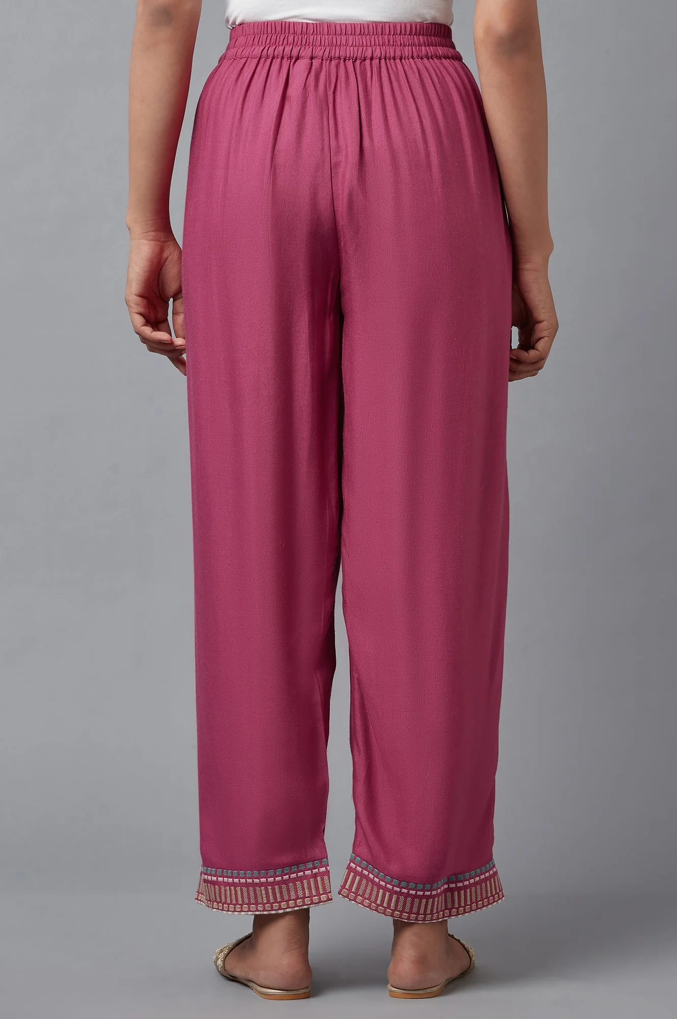 Pink Geometric Printed Straight Kurta with Slim Pant Set - Image 3
