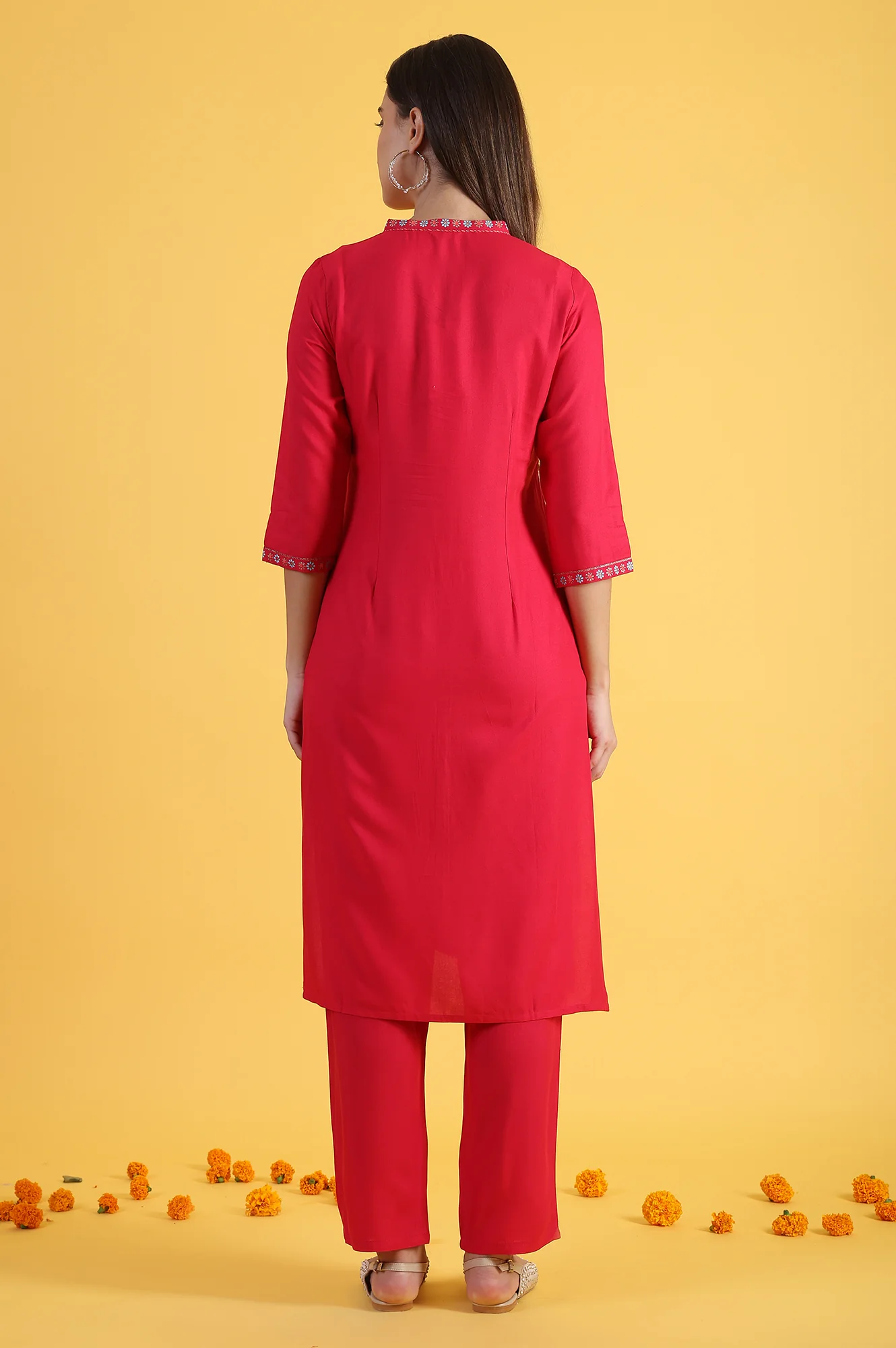 Pink Glitter Printed Embroidered Straight Kurta - Image 6