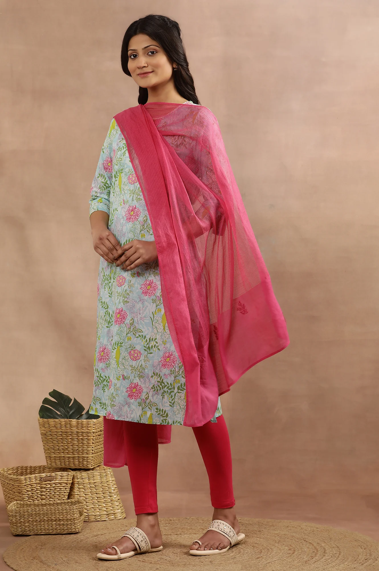 Pink Kota Dupatta with Thread Embroidery - Image 3