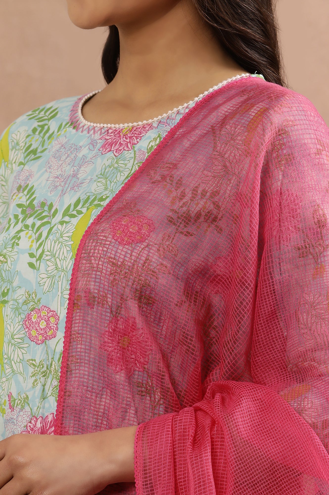 Pink Kota Dupatta with Thread Embroidery - Image 4