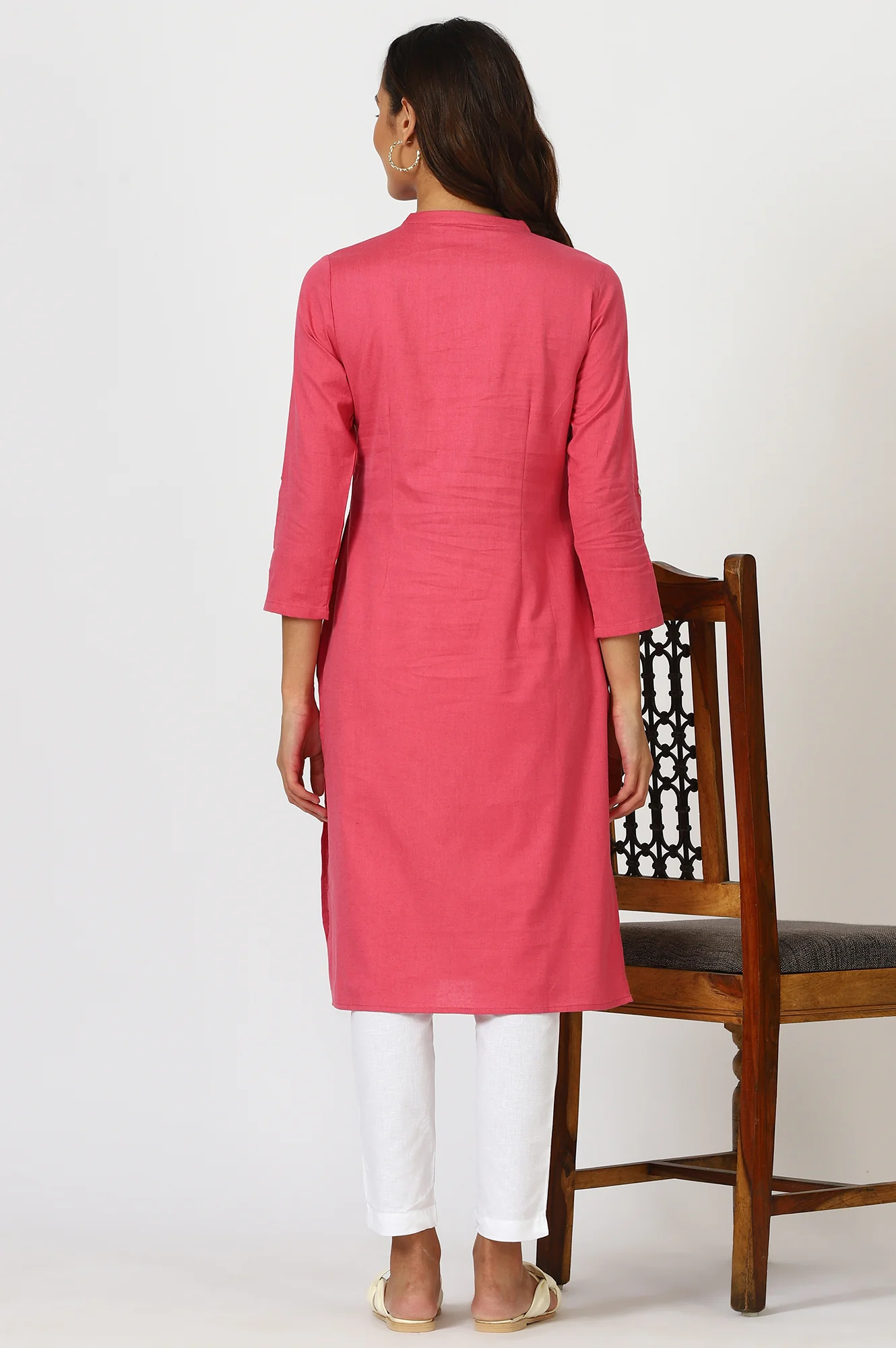 Pink Mandarin Collar Cotton Blend Straight Kurta With W  Branding - Image 5