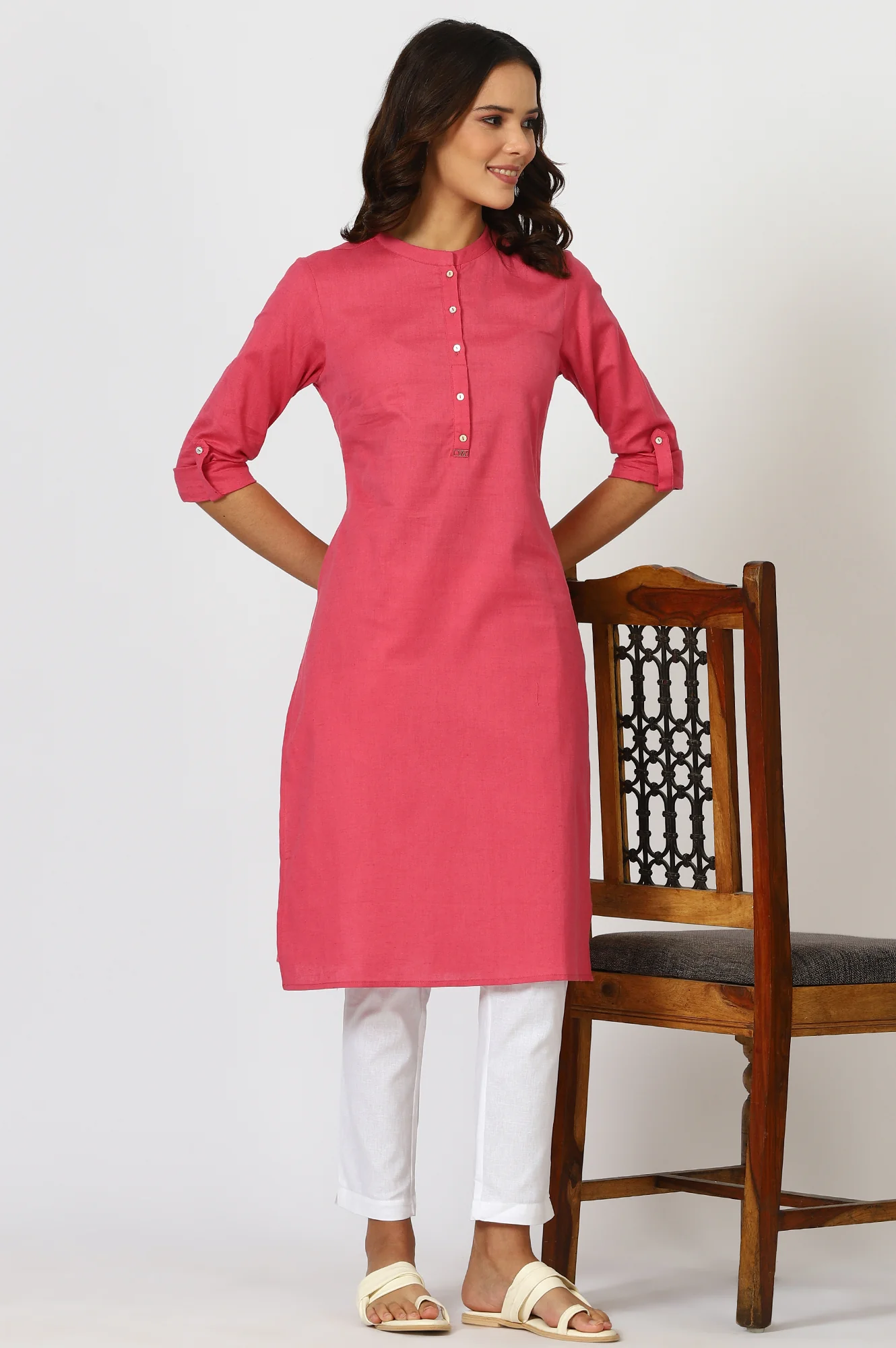 Pink Mandarin Collar Cotton Blend Straight Kurta With W  Branding - Image 6